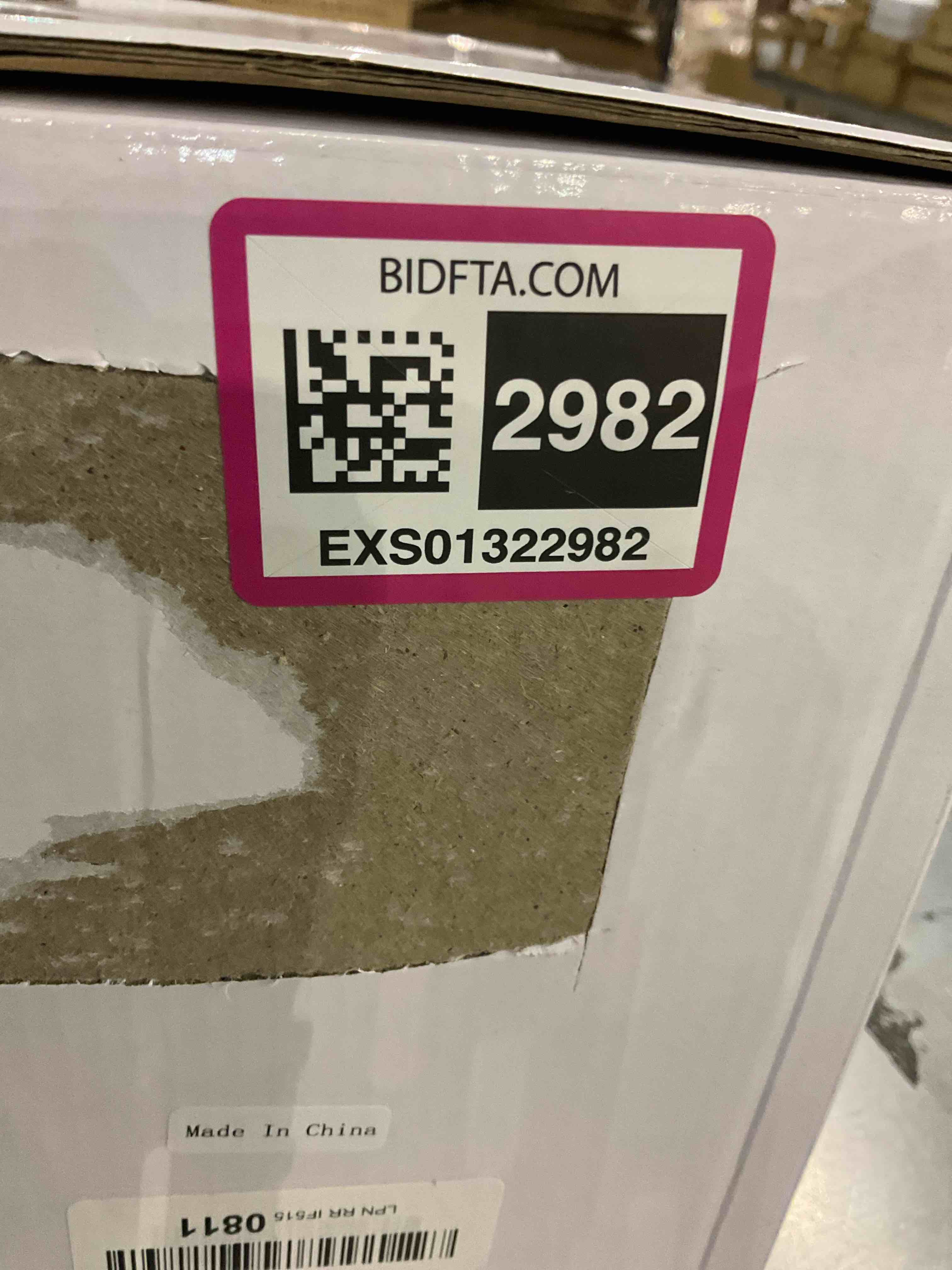 https://s3.amazonaws.com/lotting-images-prod/BargainHunt/EXS01322982_1712748591634.jpeg