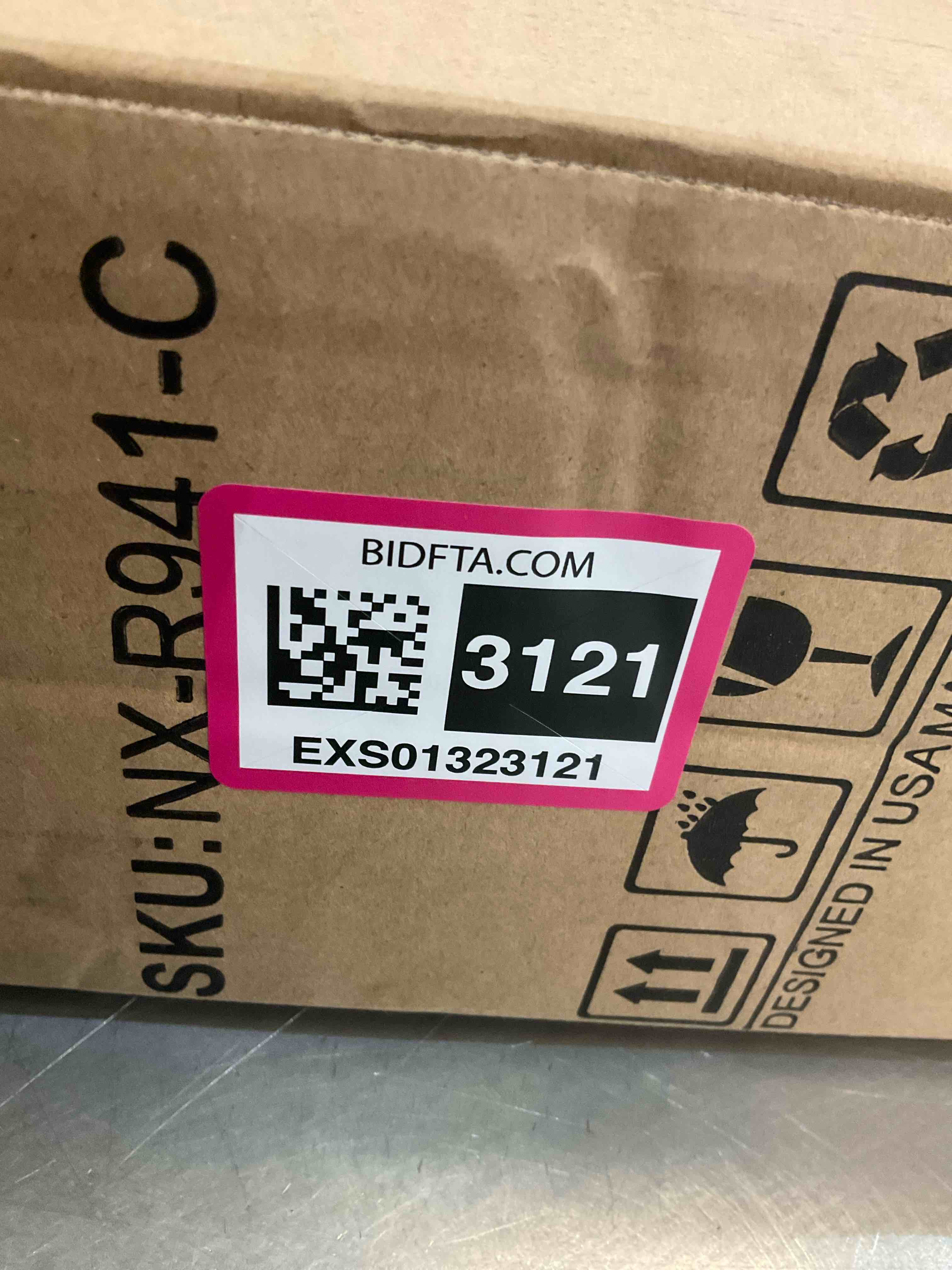 https://s3.amazonaws.com/lotting-images-prod/BargainHunt/EXS01323121_1711731664996.jpeg