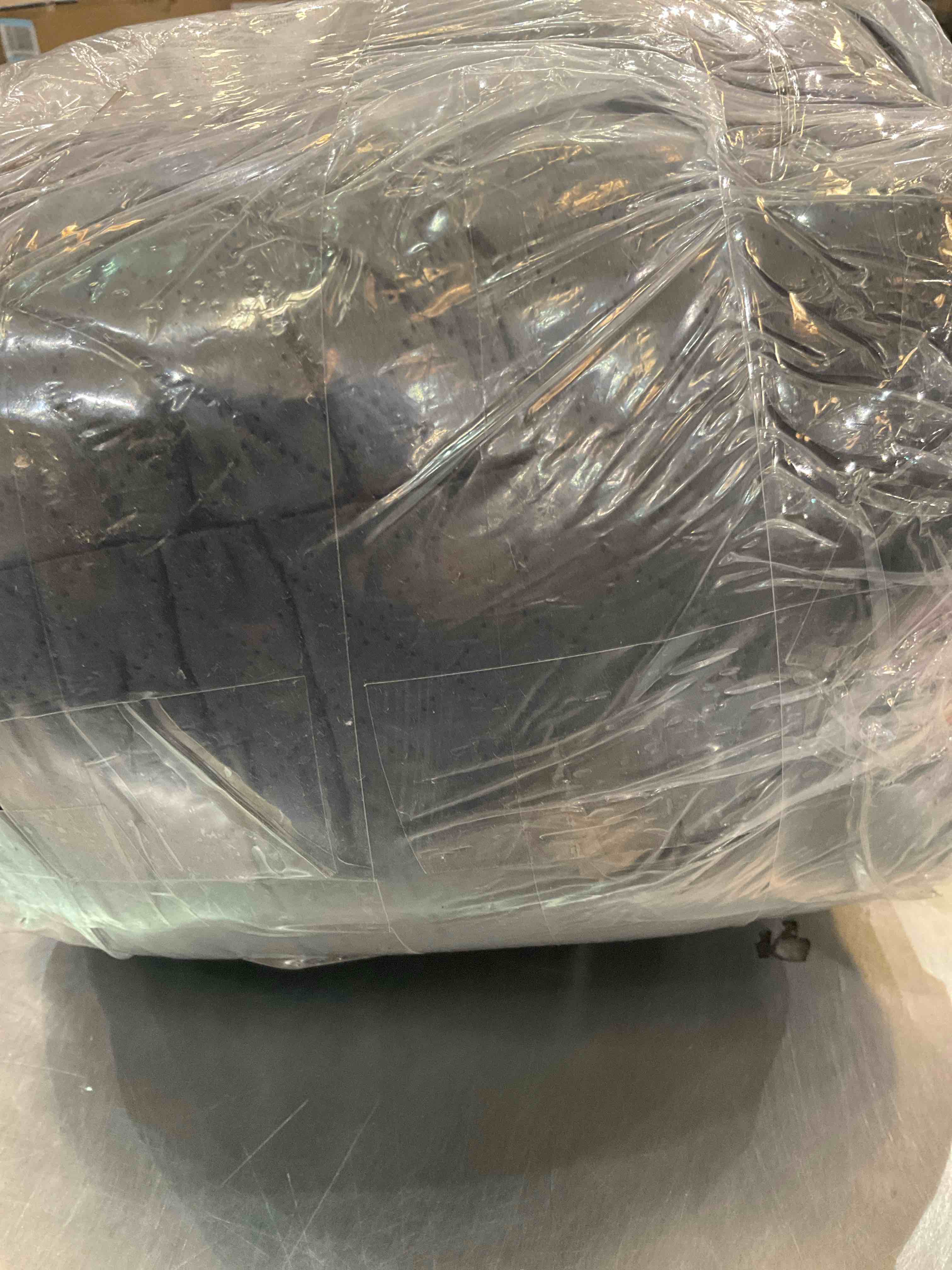 https://s3.amazonaws.com/lotting-images-prod/BargainHunt/EXS01323122_1711731721514.jpeg