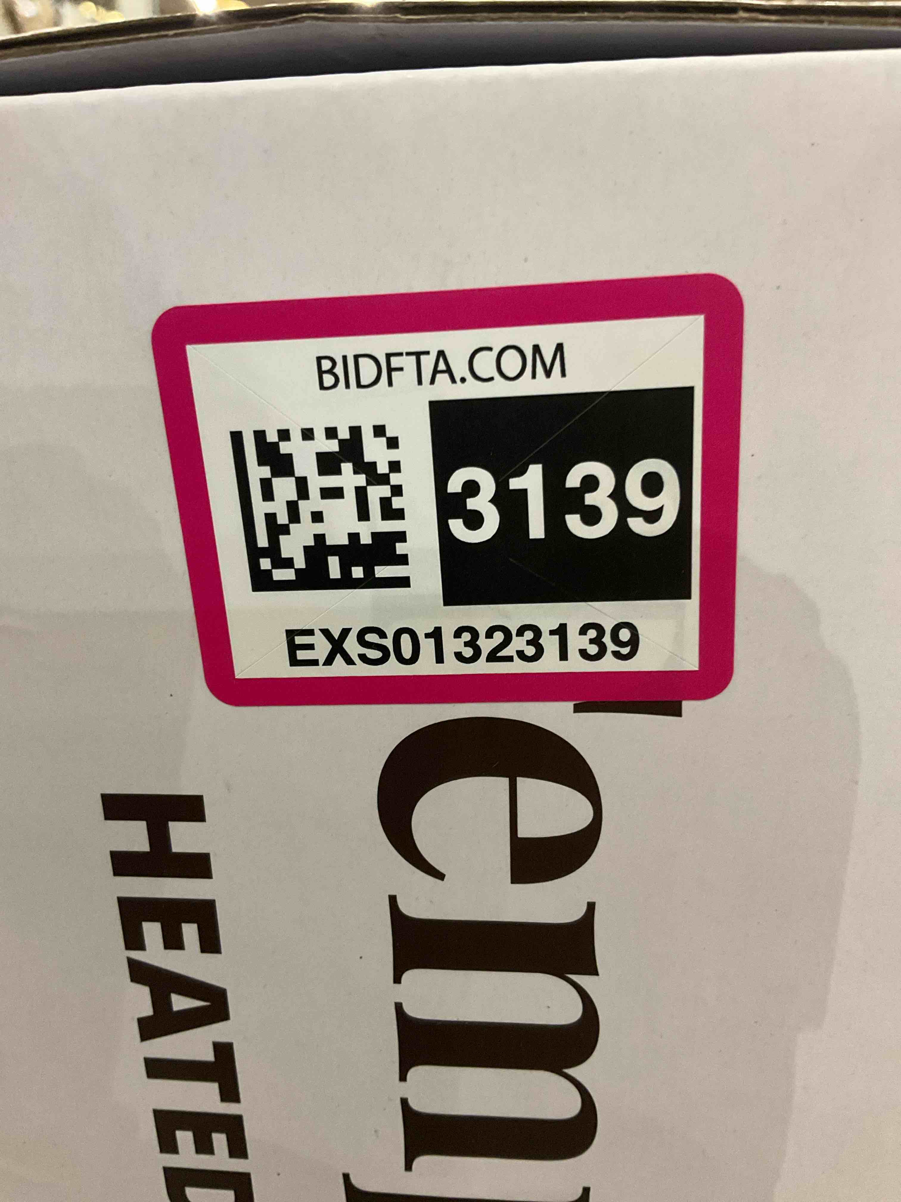 https://s3.amazonaws.com/lotting-images-prod/BargainHunt/EXS01323139_1711734516625.jpeg