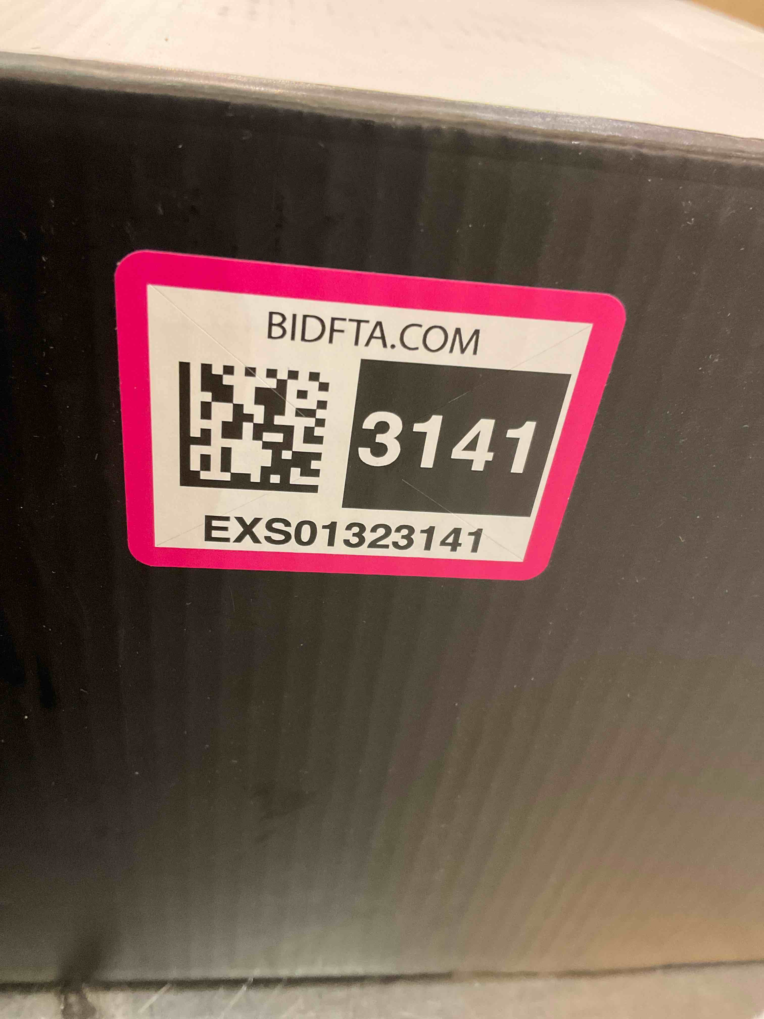 https://s3.amazonaws.com/lotting-images-prod/BargainHunt/EXS01323141_1711734720063.jpeg