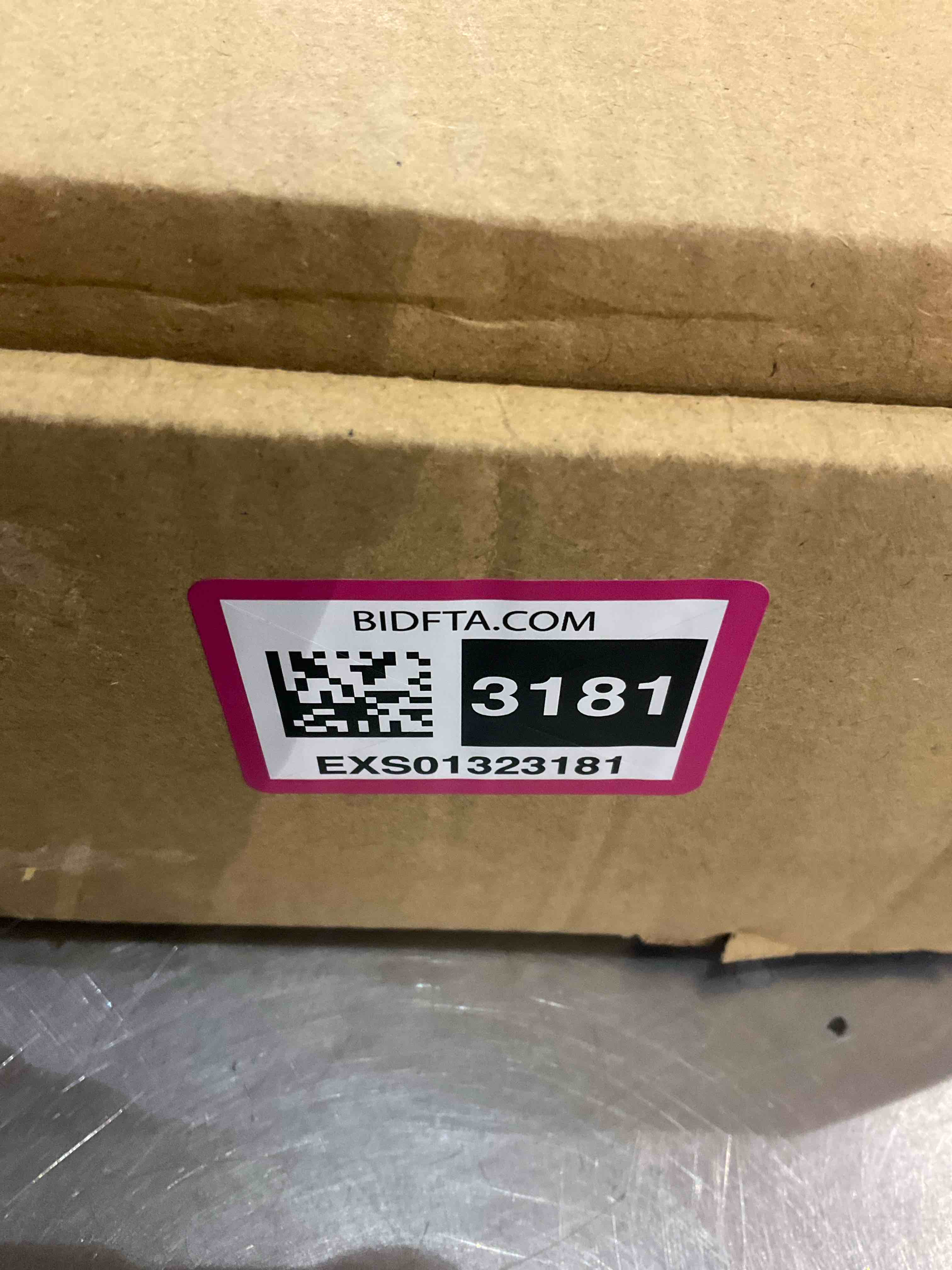 https://s3.amazonaws.com/lotting-images-prod/BargainHunt/EXS01323181_1711973135056.jpeg