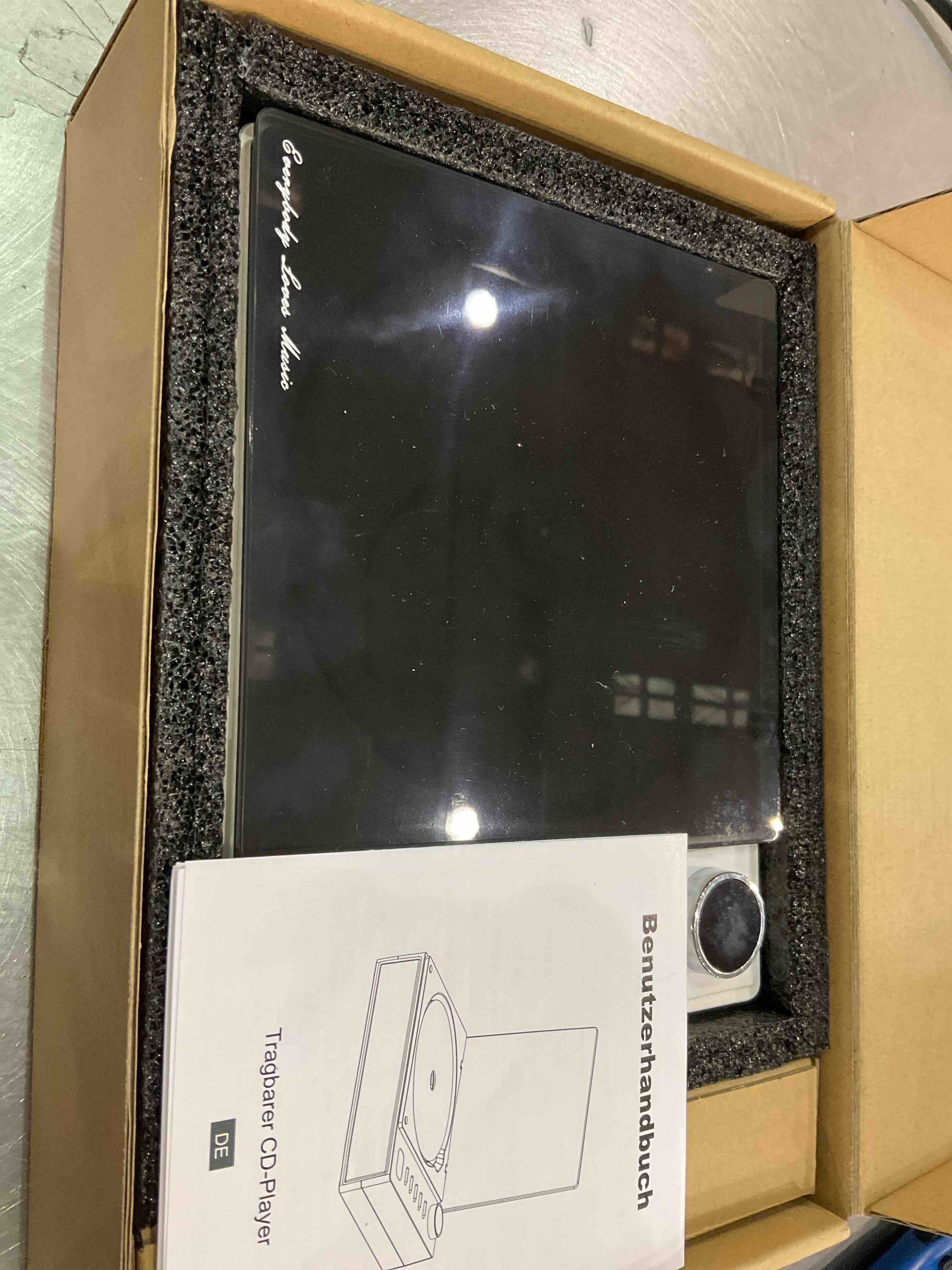 https://s3.amazonaws.com/lotting-images-prod/BargainHunt/EXS01323182_1711973197274.jpeg
