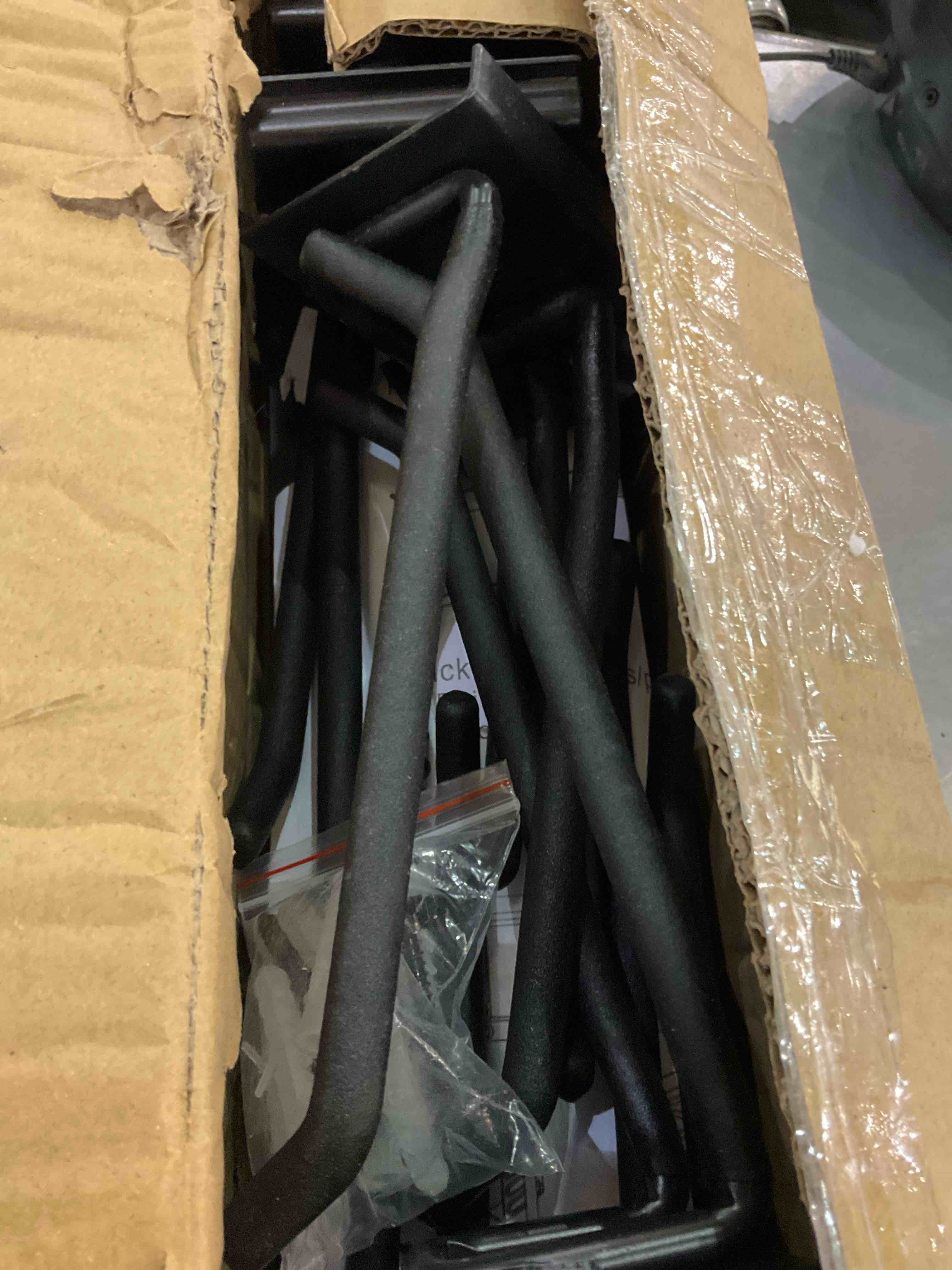 https://s3.amazonaws.com/lotting-images-prod/BargainHunt/EXS01323334_1712069684910.jpeg