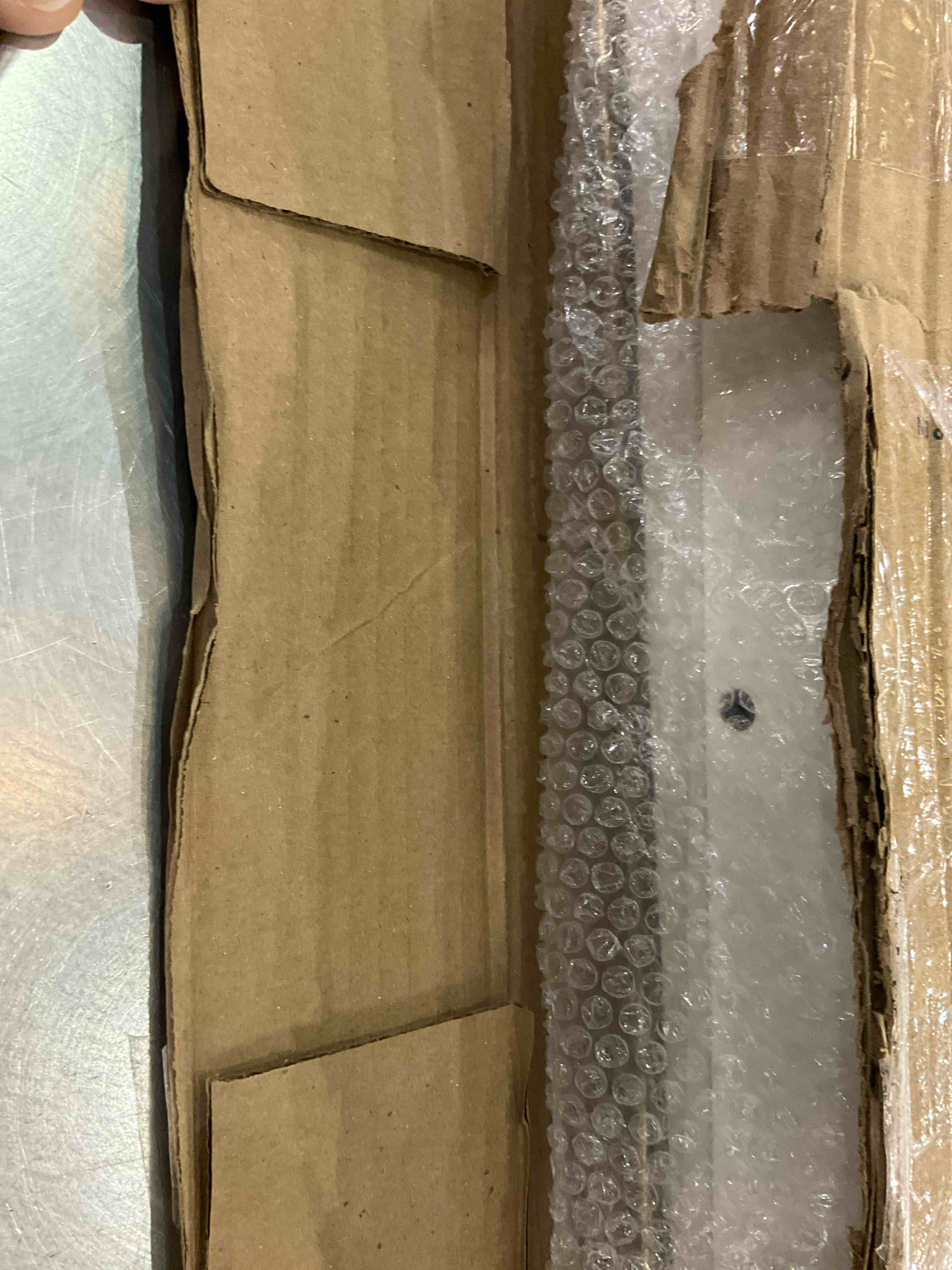 https://s3.amazonaws.com/lotting-images-prod/BargainHunt/EXS01323336_1712070676638.jpeg