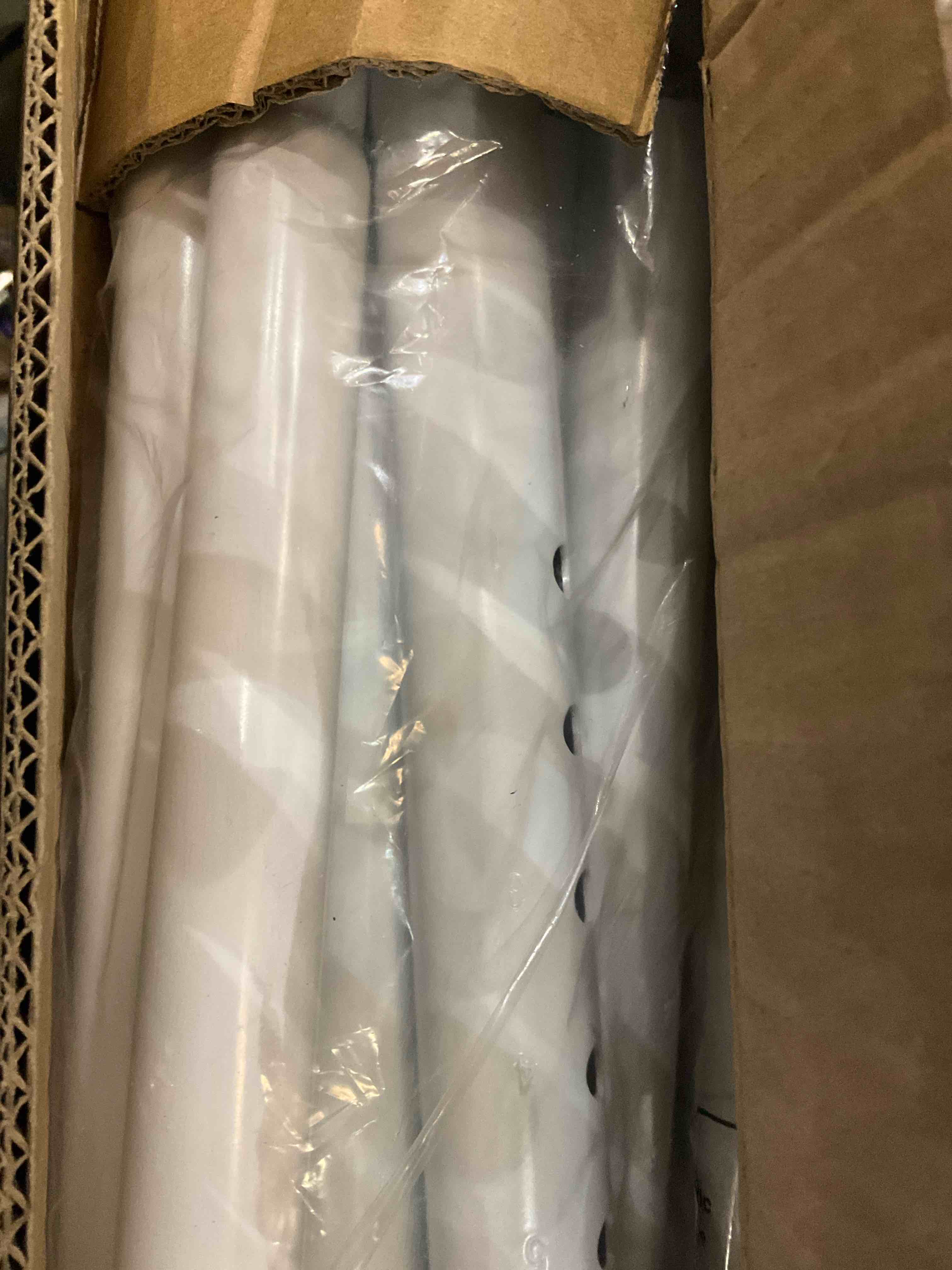https://s3.amazonaws.com/lotting-images-prod/BargainHunt/EXS01323405_1712154504980.jpeg
