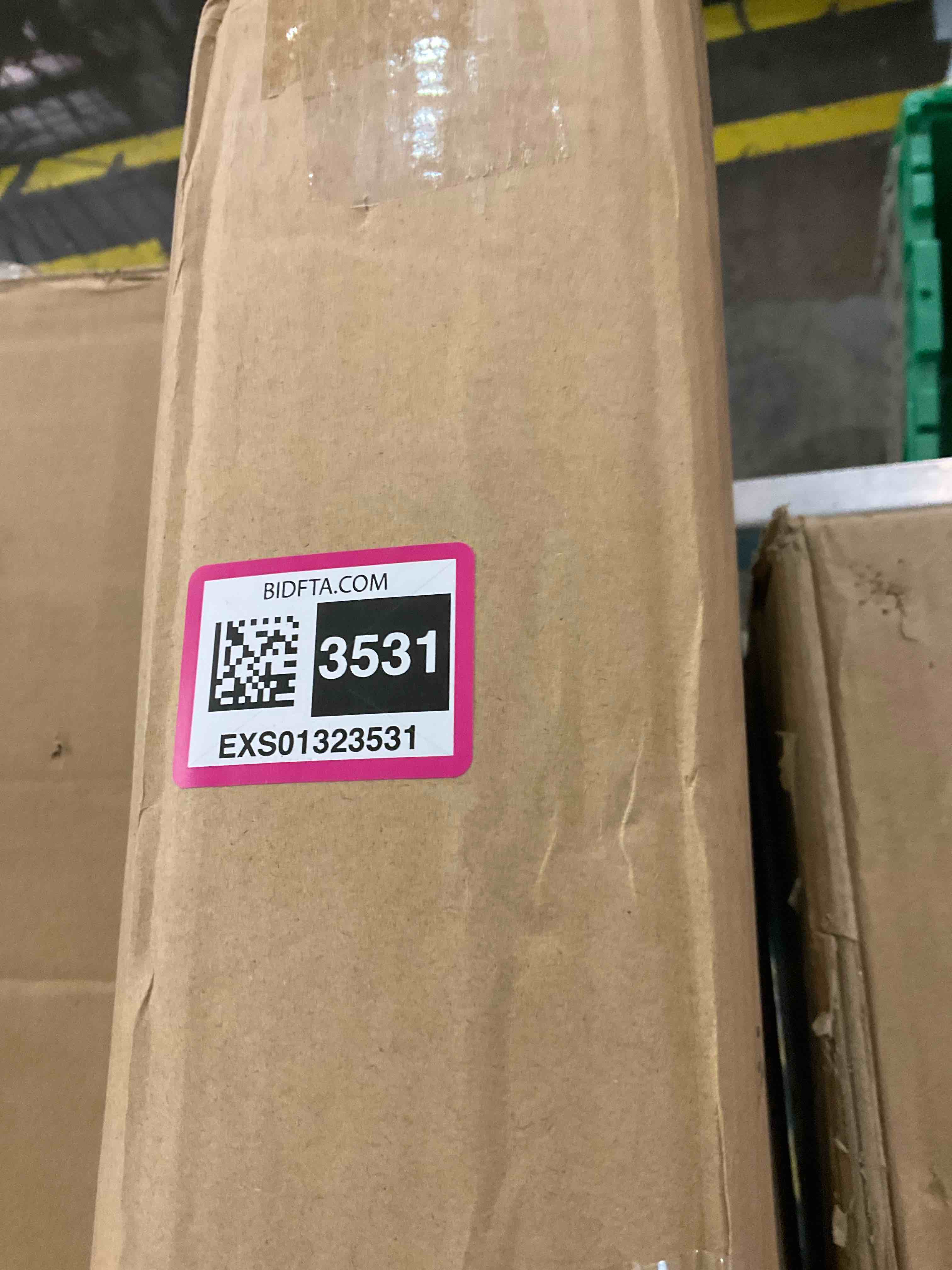 https://s3.amazonaws.com/lotting-images-prod/BargainHunt/EXS01323531_1713276510639.jpeg