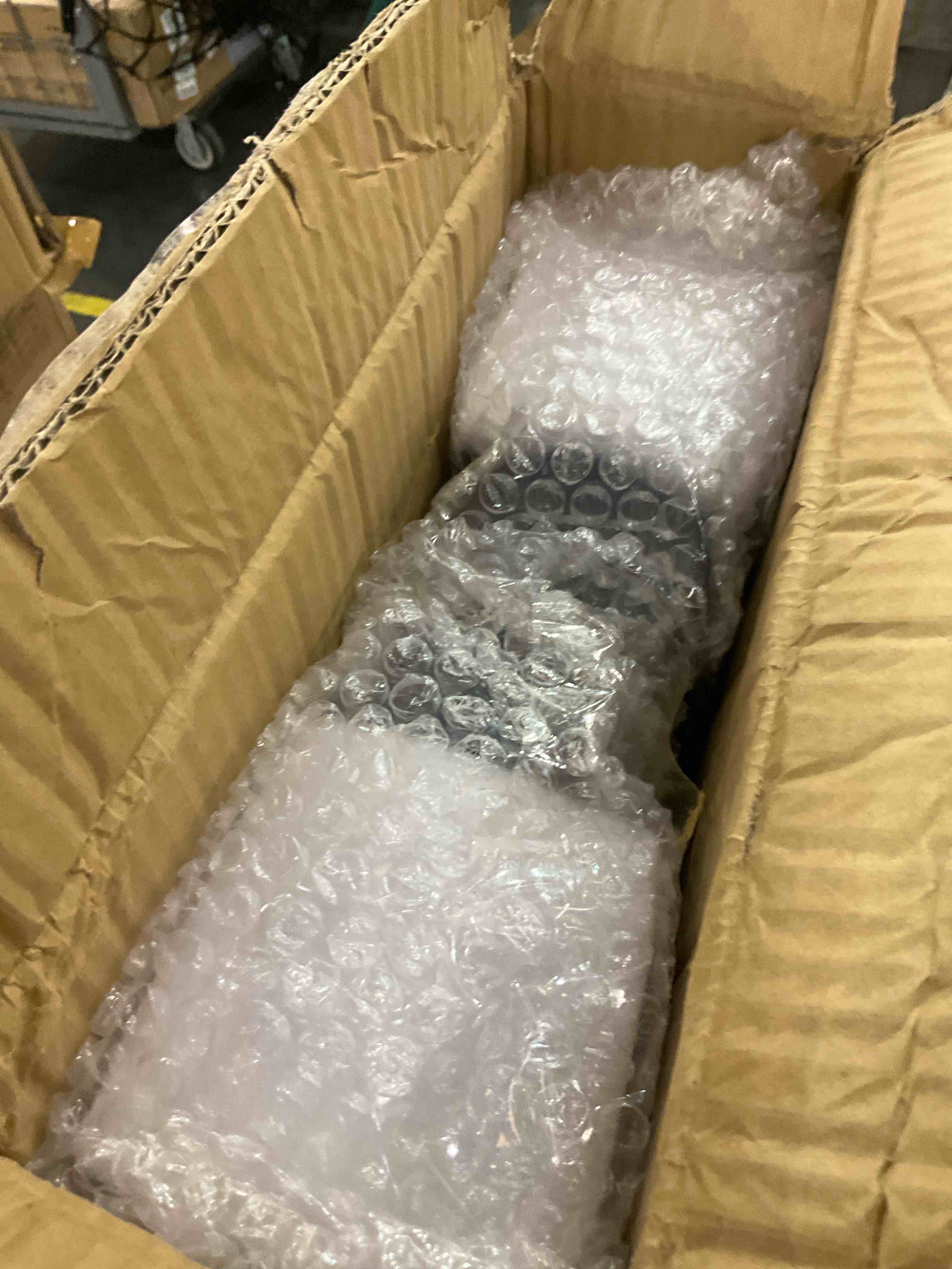 https://s3.amazonaws.com/lotting-images-prod/BargainHunt/EXS01323531_1713276527975.jpeg