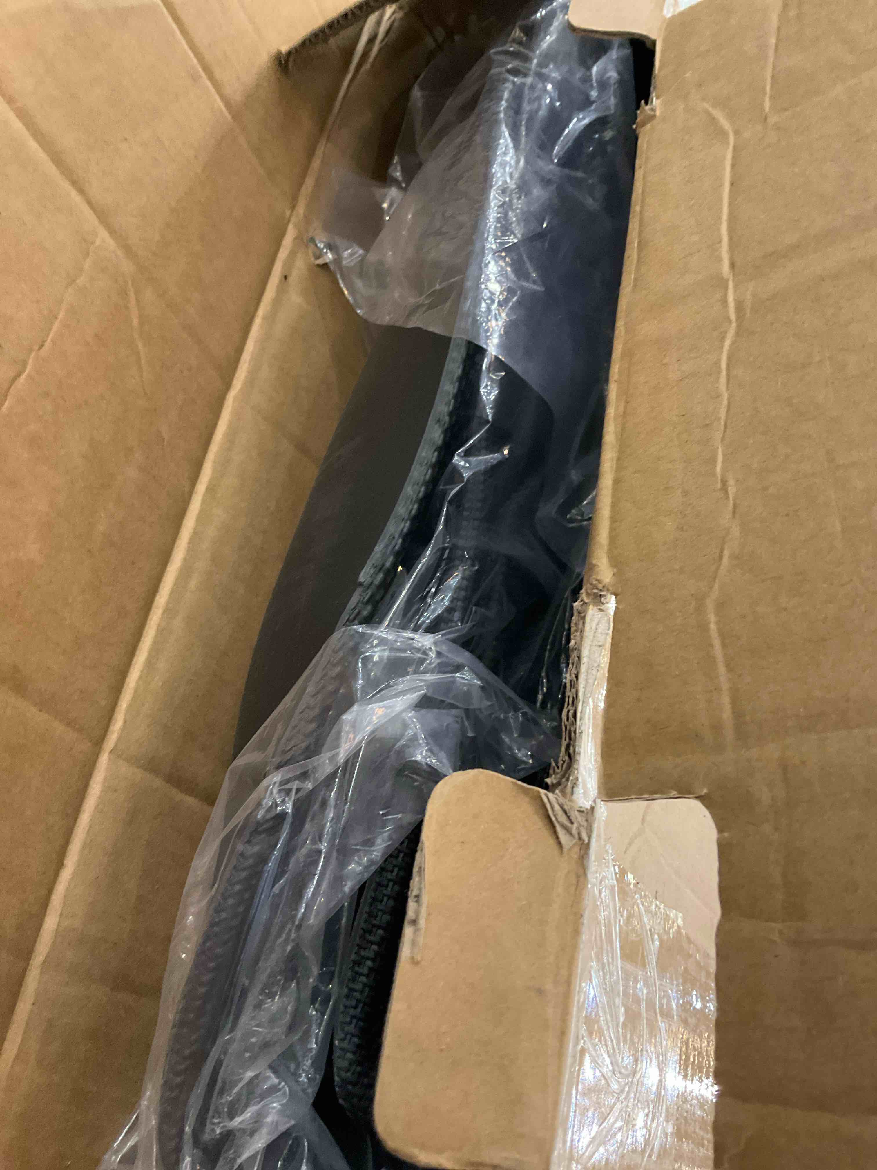 https://s3.amazonaws.com/lotting-images-prod/BargainHunt/EXS01323545_1713282138496.jpeg