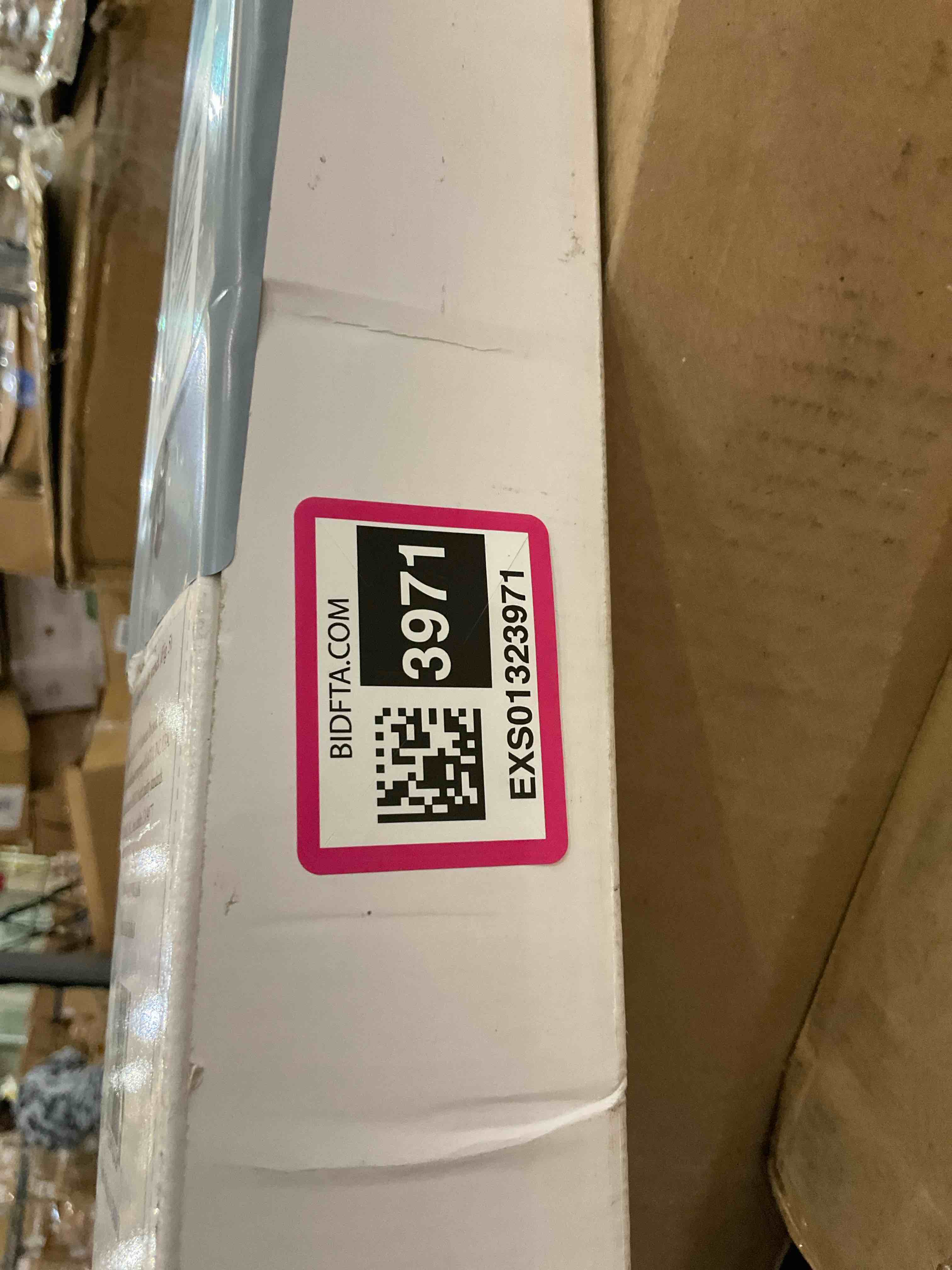 https://s3.amazonaws.com/lotting-images-prod/BargainHunt/EXS01323971_1713891027166.jpeg