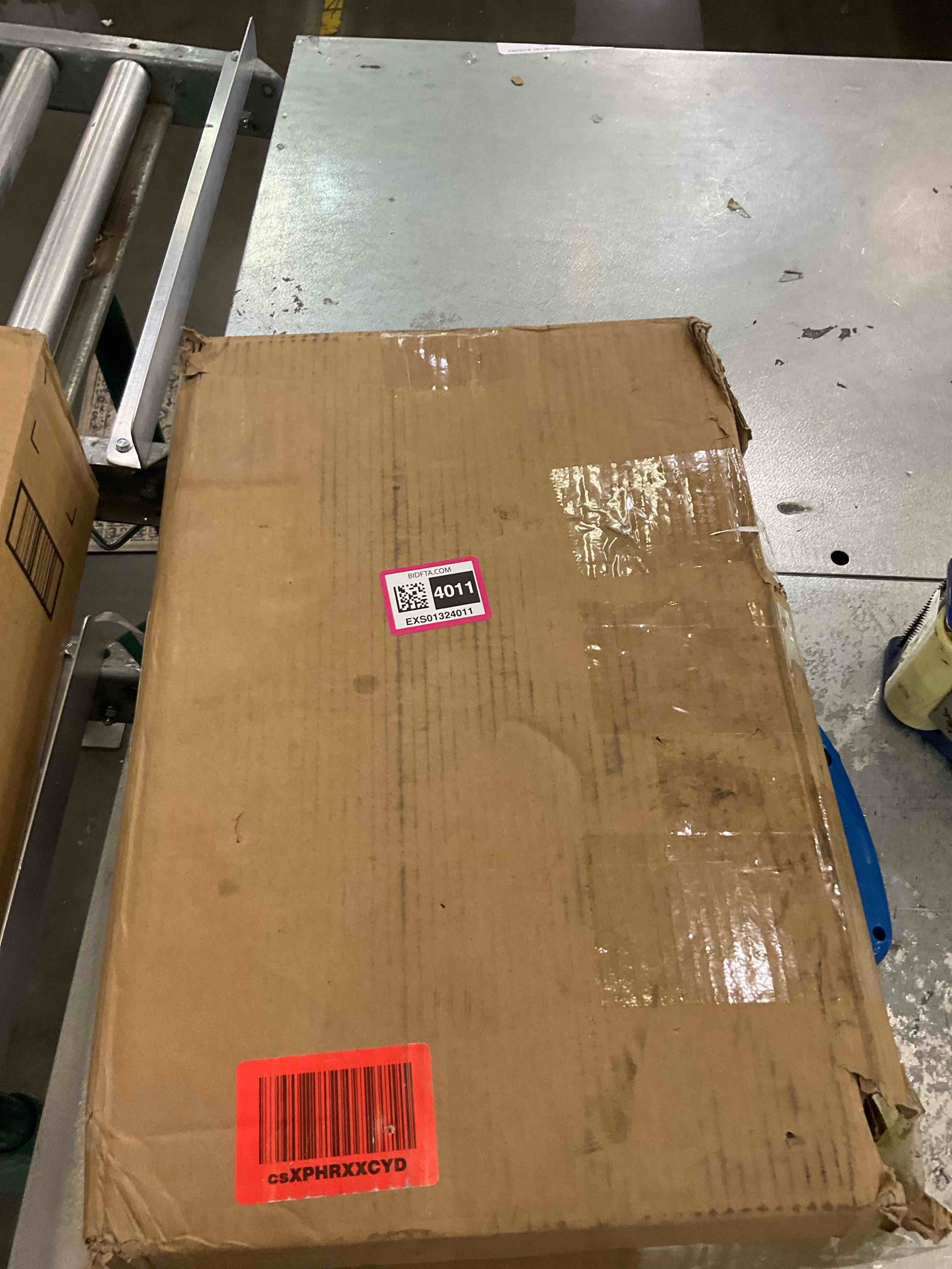 https://s3.amazonaws.com/lotting-images-prod/BargainHunt/EXS01324011_1712169195631.jpeg