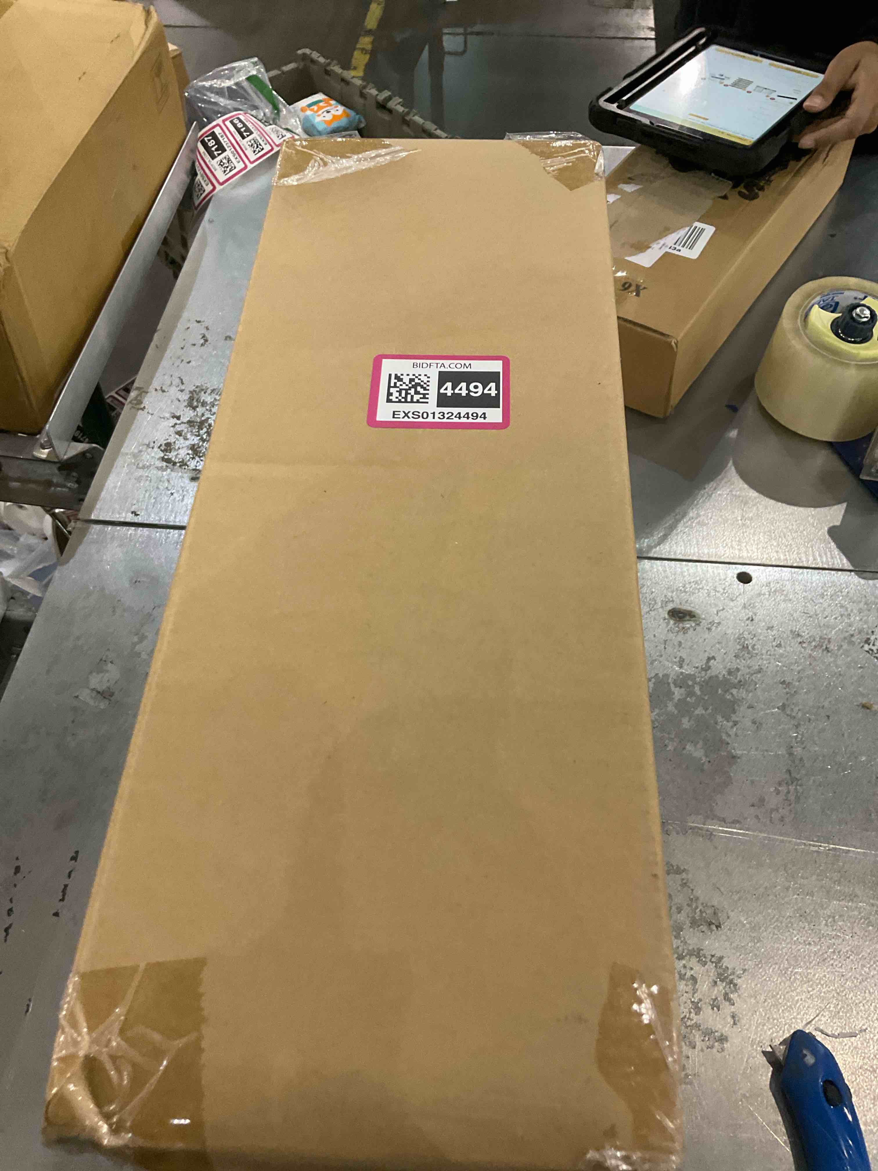 https://s3.amazonaws.com/lotting-images-prod/BargainHunt/EXS01324494_1712665188156.jpeg