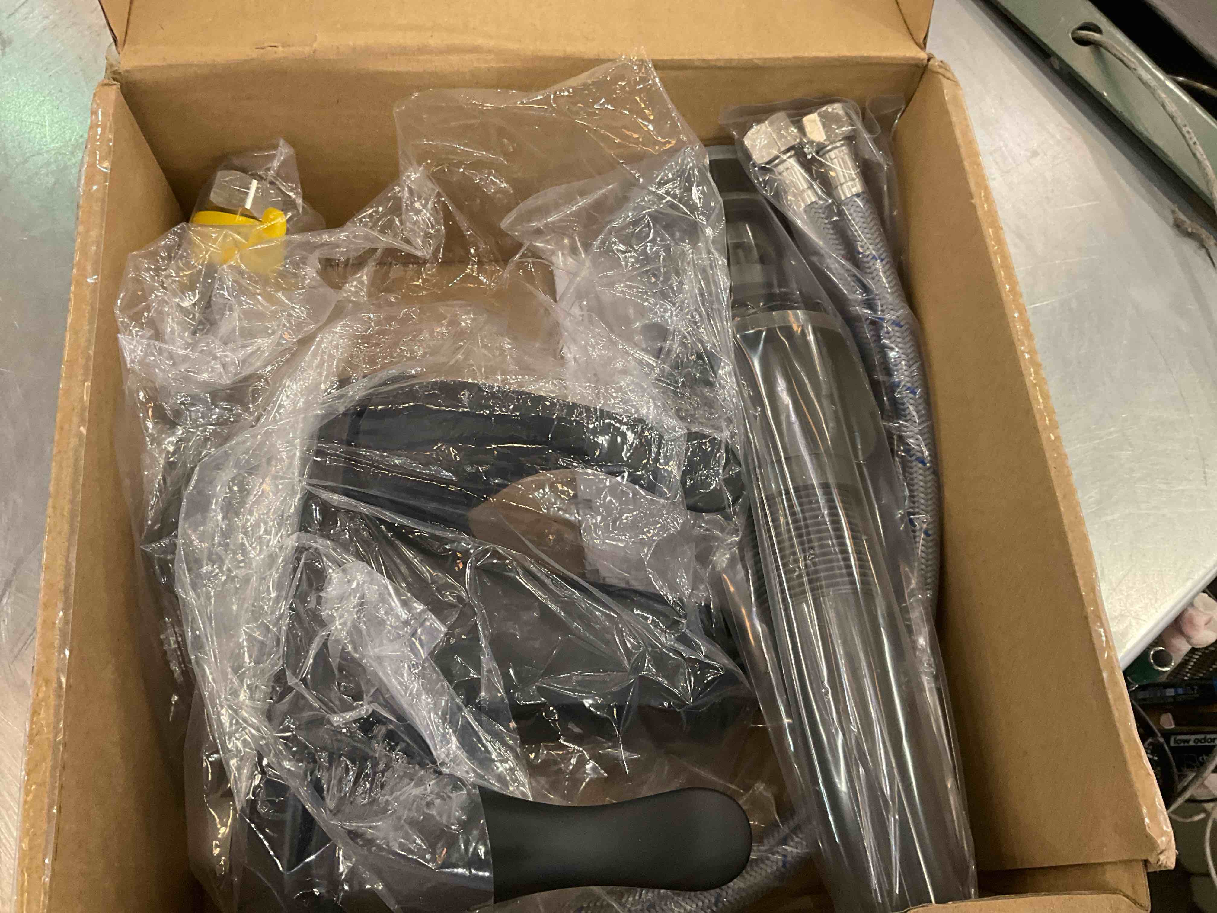 https://s3.amazonaws.com/lotting-images-prod/BargainHunt/EXS01324541_1711738606633.jpeg