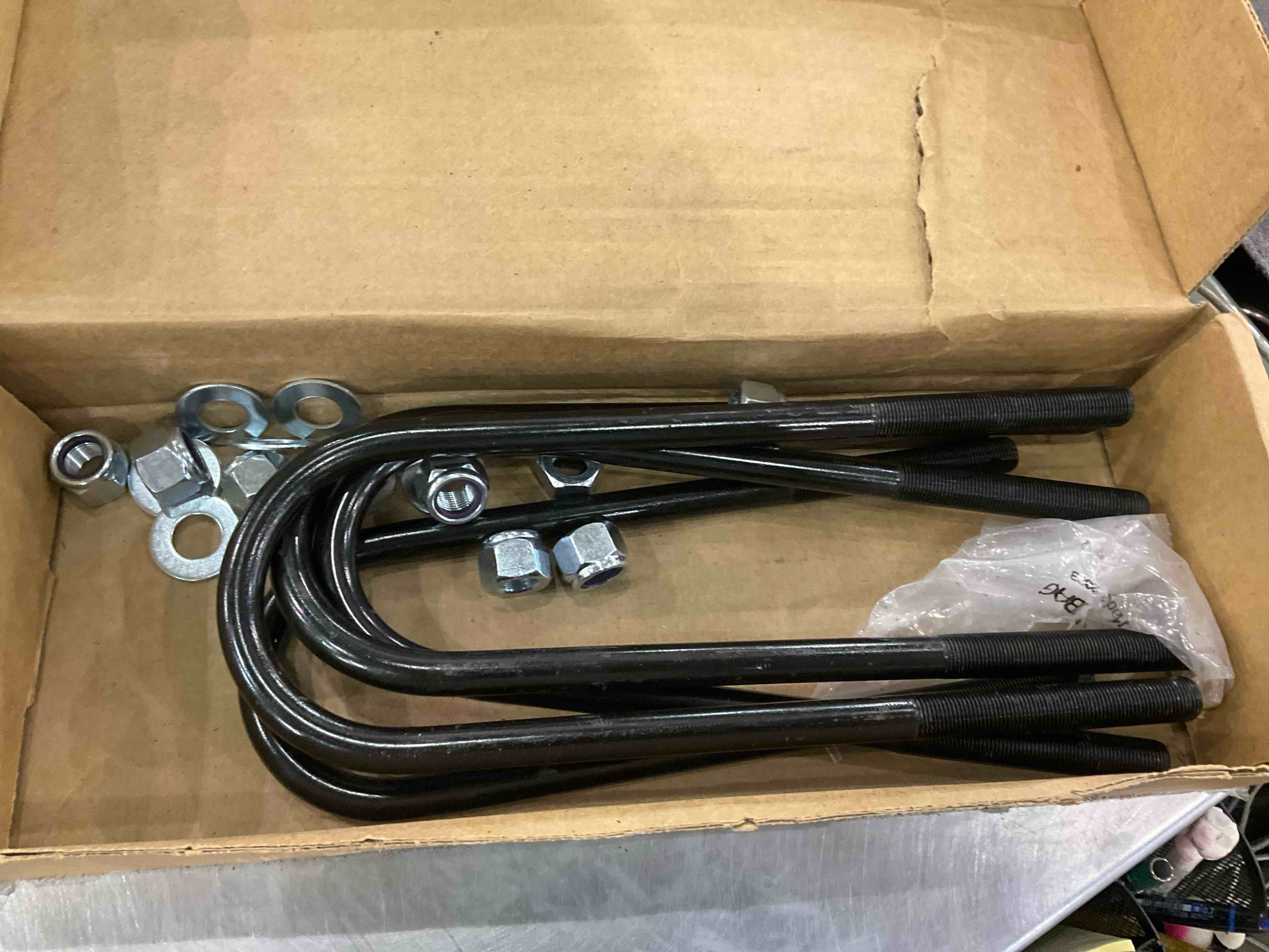 https://s3.amazonaws.com/lotting-images-prod/BargainHunt/EXS01324546_1711969856083.jpeg
