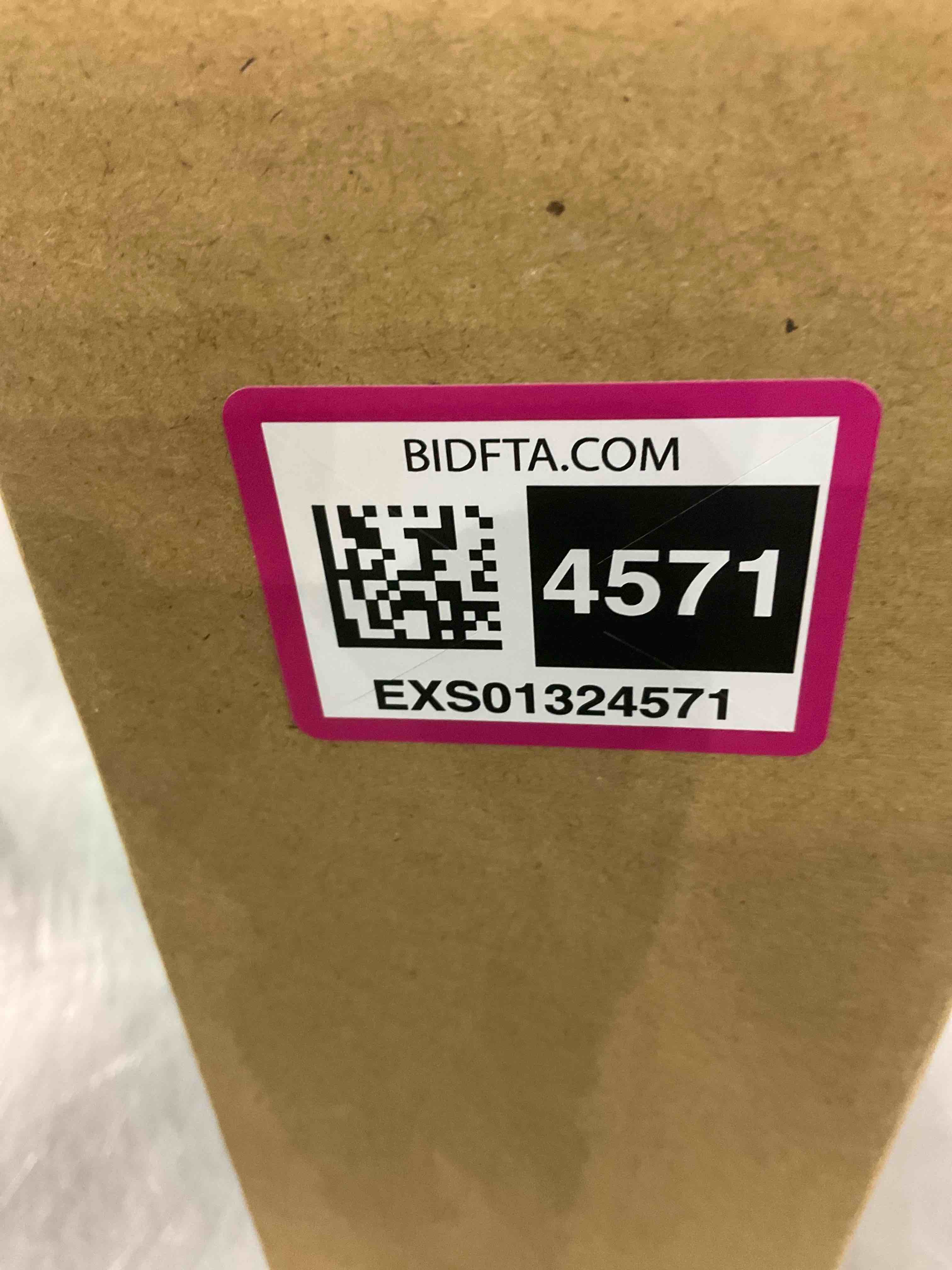 https://s3.amazonaws.com/lotting-images-prod/BargainHunt/EXS01324571_1711973299859.jpeg