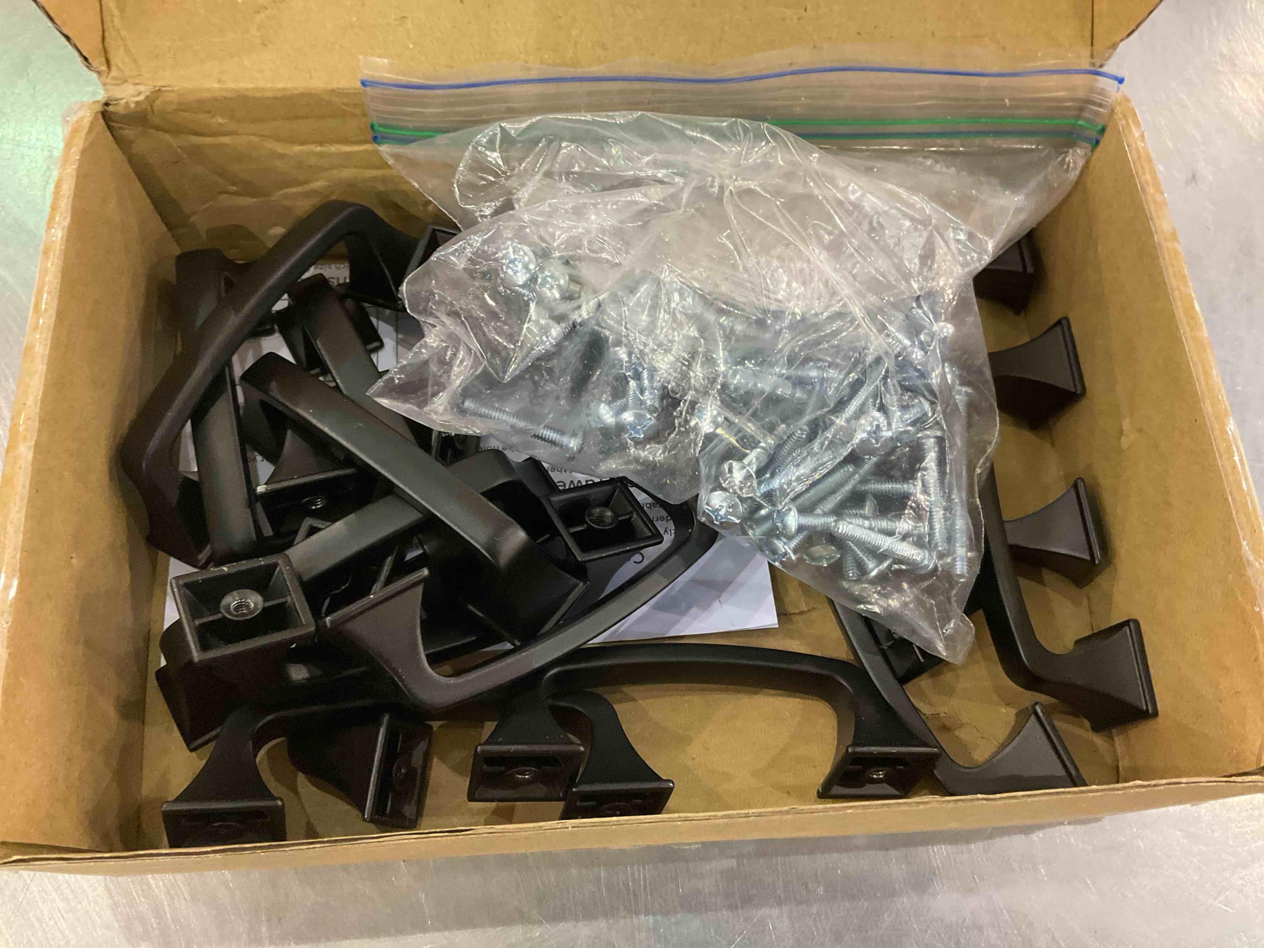 https://s3.amazonaws.com/lotting-images-prod/BargainHunt/EXS01324729_1712057945014.jpeg