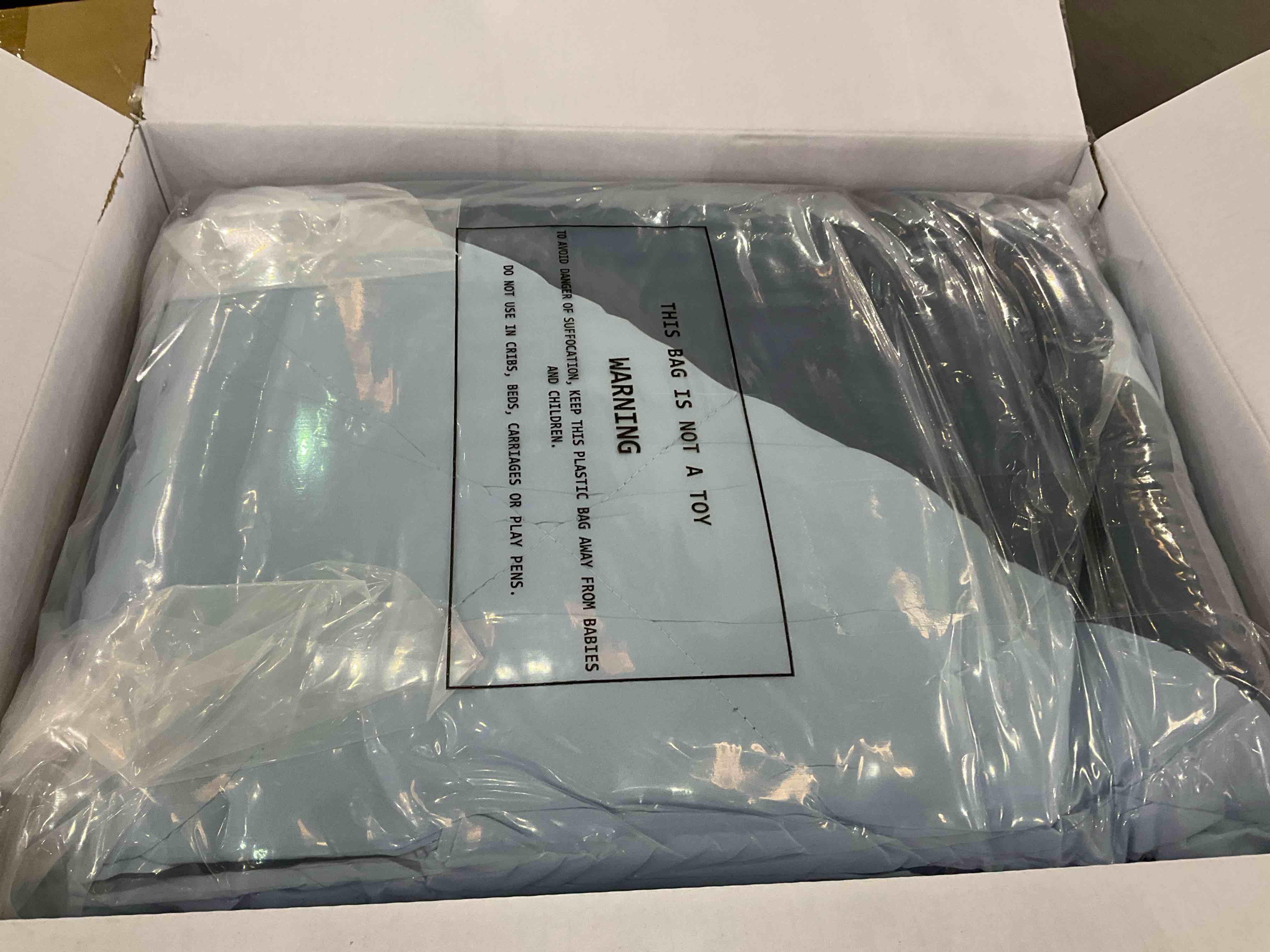 https://s3.amazonaws.com/lotting-images-prod/BargainHunt/EXS01324788_1712066135495.jpeg