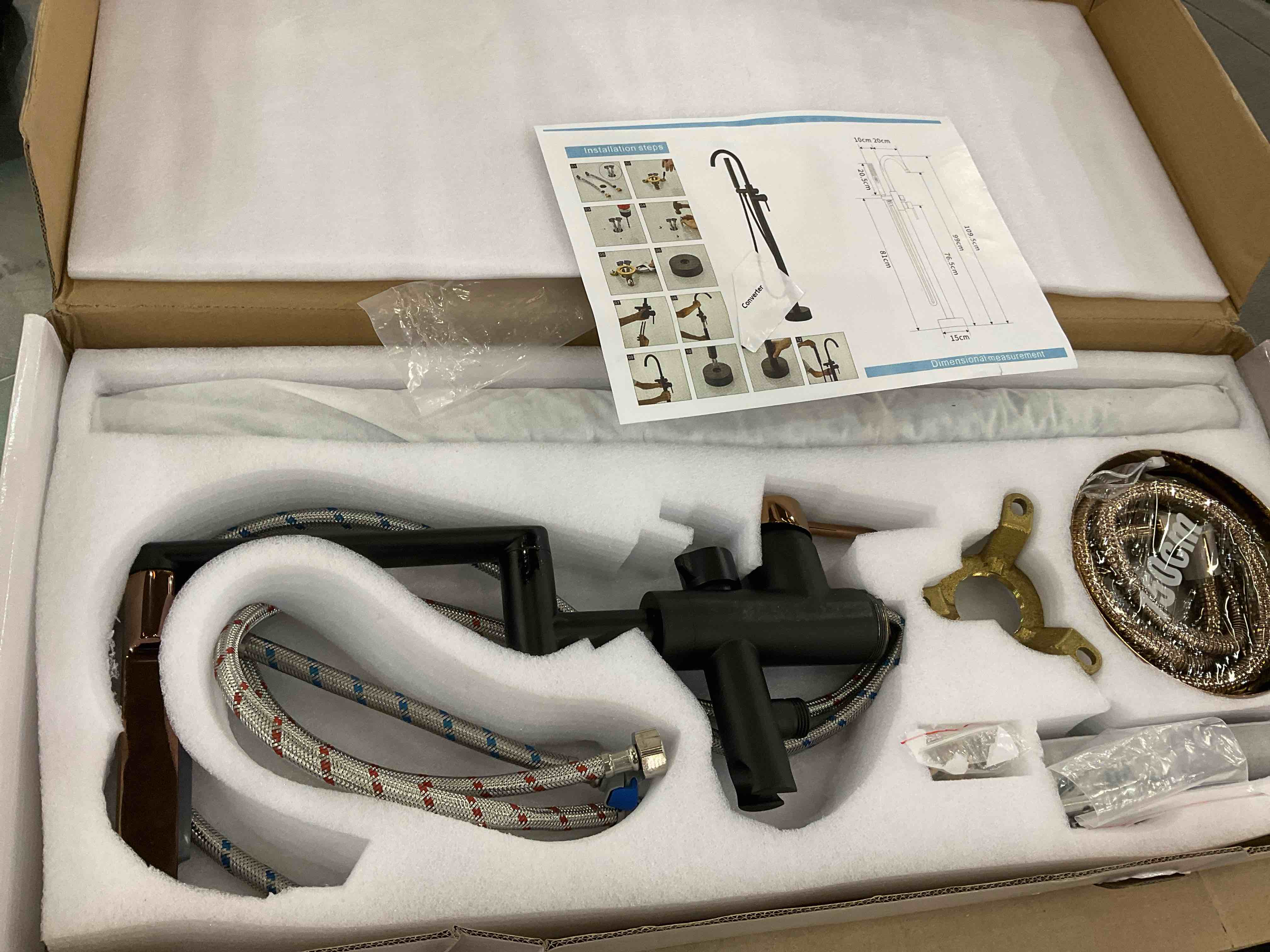https://s3.amazonaws.com/lotting-images-prod/BargainHunt/EXS01324967_1712158502236.jpeg