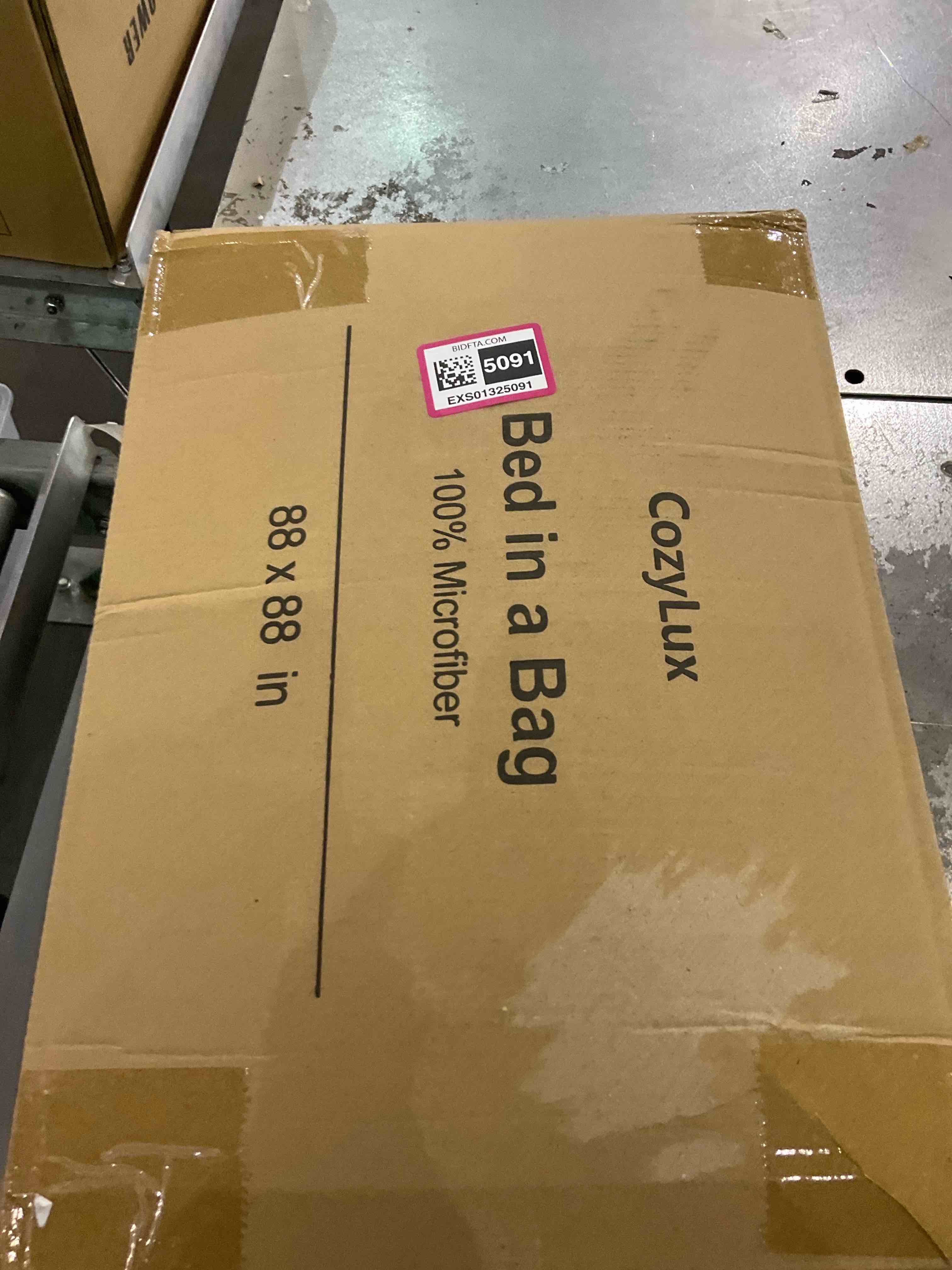https://s3.amazonaws.com/lotting-images-prod/BargainHunt/EXS01325091_1711714045091.jpeg