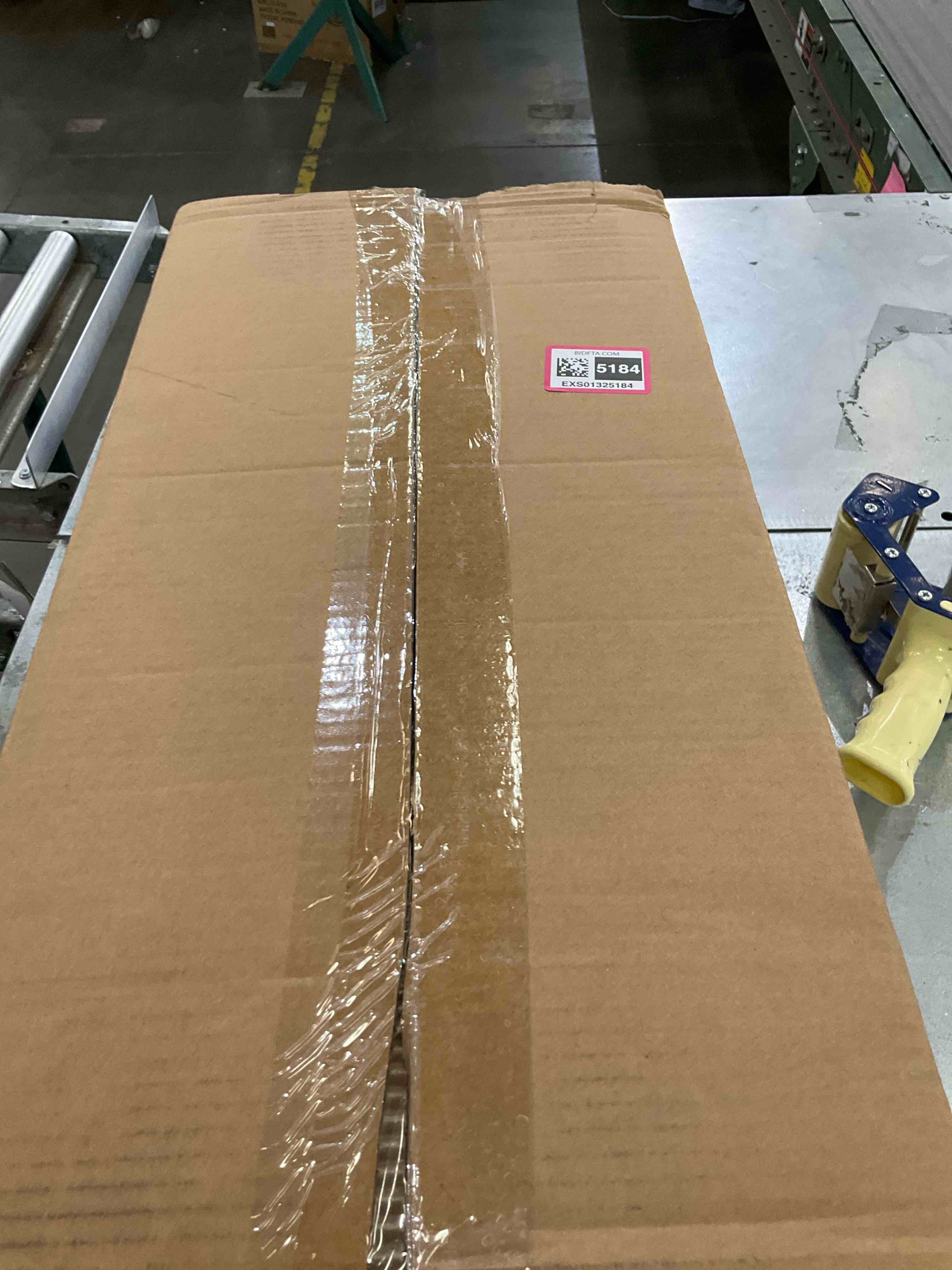 https://s3.amazonaws.com/lotting-images-prod/BargainHunt/EXS01325184_1711731503224.jpeg