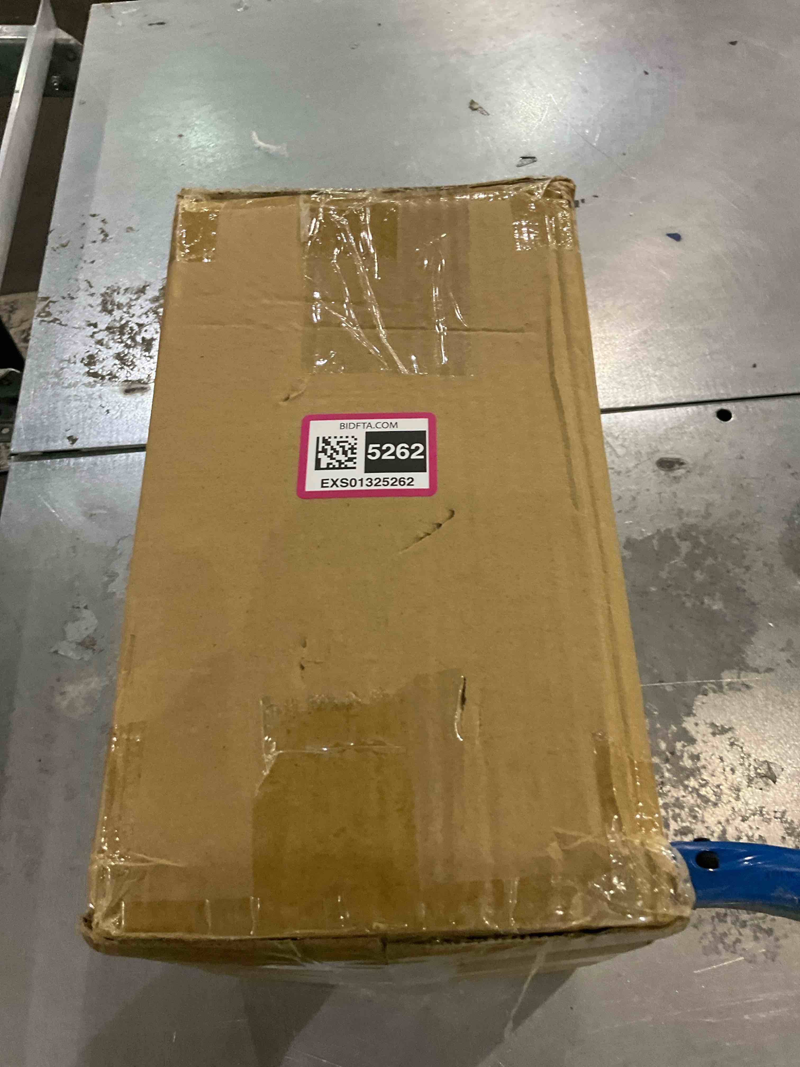 https://s3.amazonaws.com/lotting-images-prod/BargainHunt/EXS01325262_1711972800092.jpeg