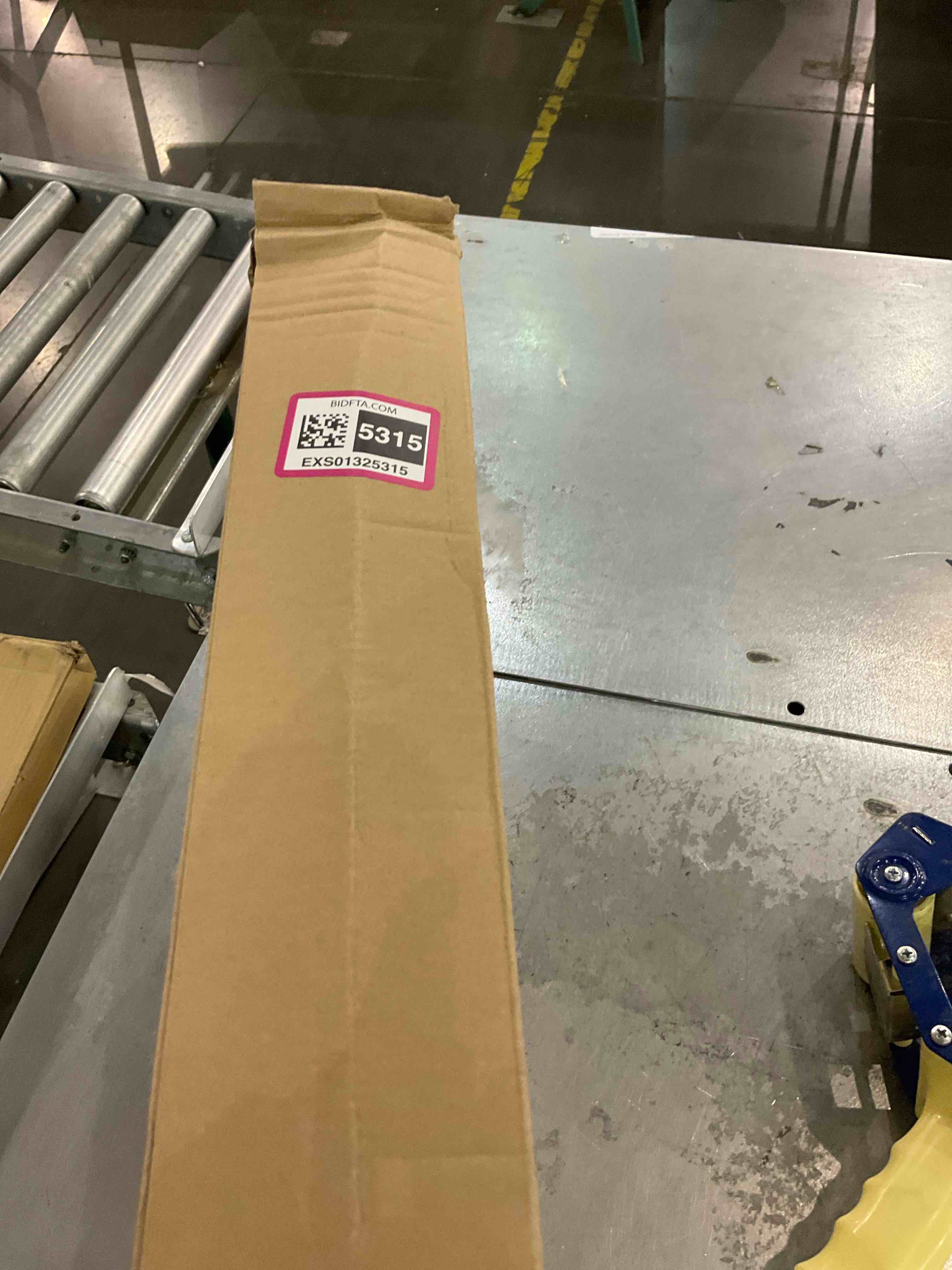 https://s3.amazonaws.com/lotting-images-prod/BargainHunt/EXS01325315_1712060456720.jpeg