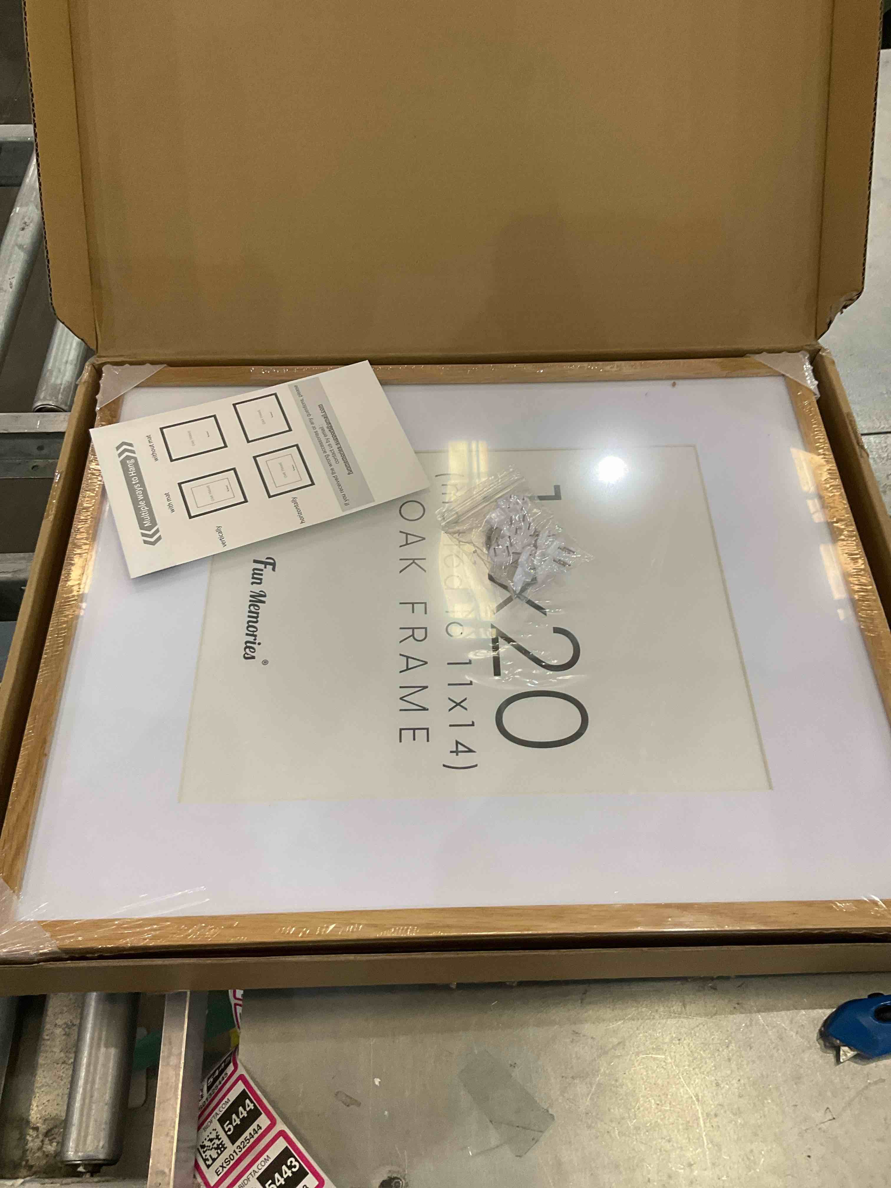 https://s3.amazonaws.com/lotting-images-prod/BargainHunt/EXS01325443_1712154739620.jpeg