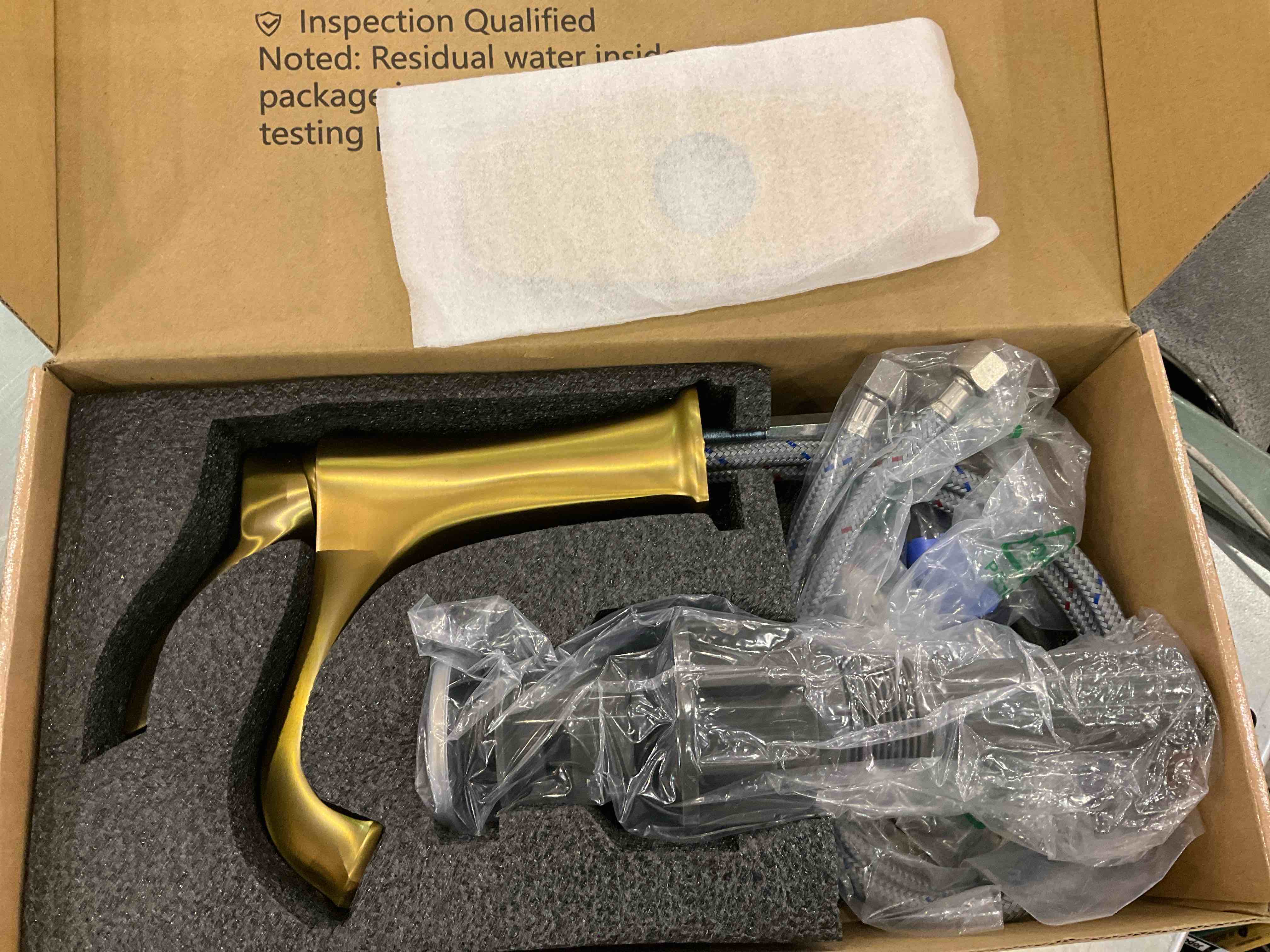 https://s3.amazonaws.com/lotting-images-prod/BargainHunt/EXS01325504_1712170181792.jpeg