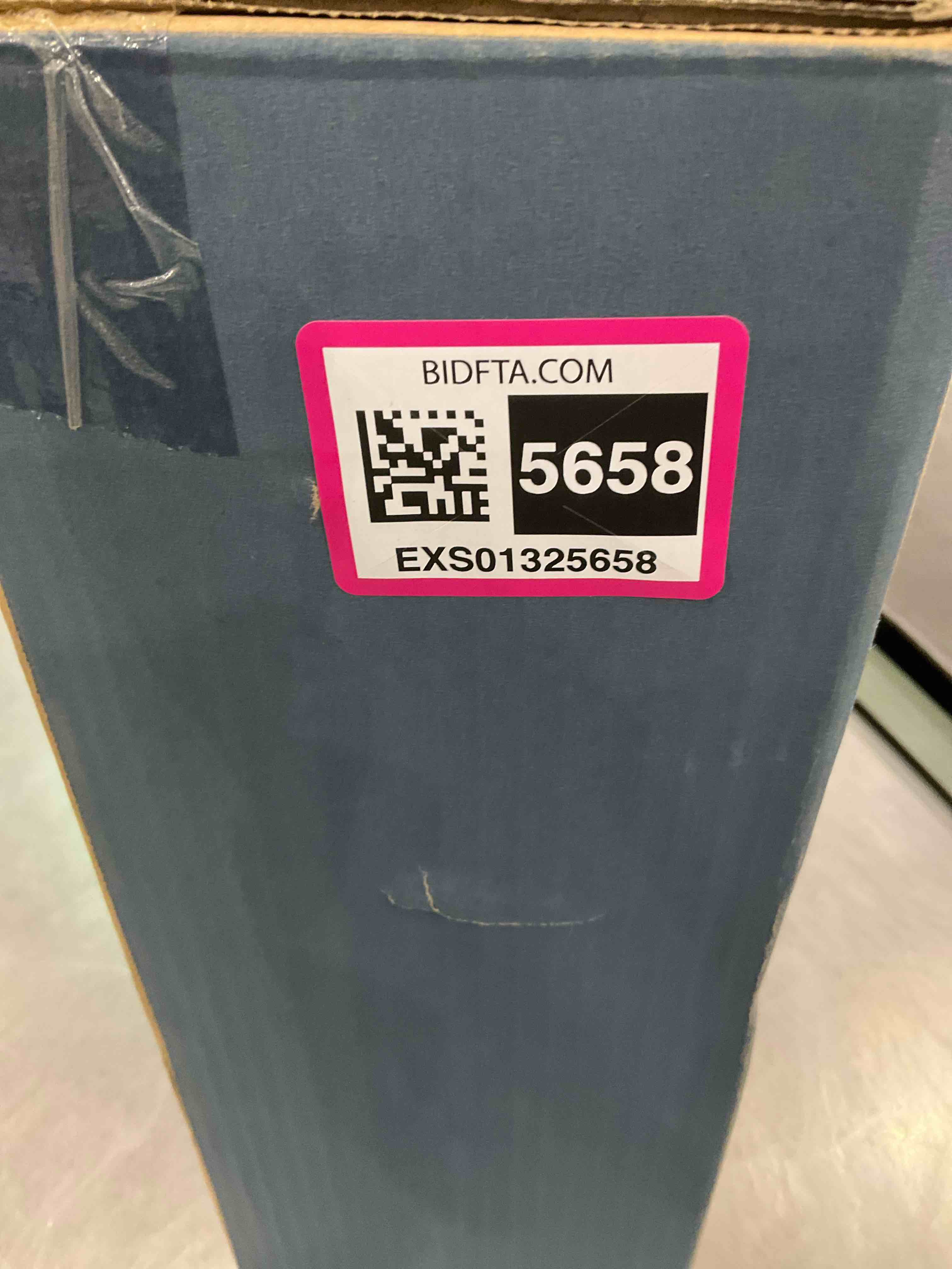 https://s3.amazonaws.com/lotting-images-prod/BargainHunt/EXS01325658_1712245765878.jpeg