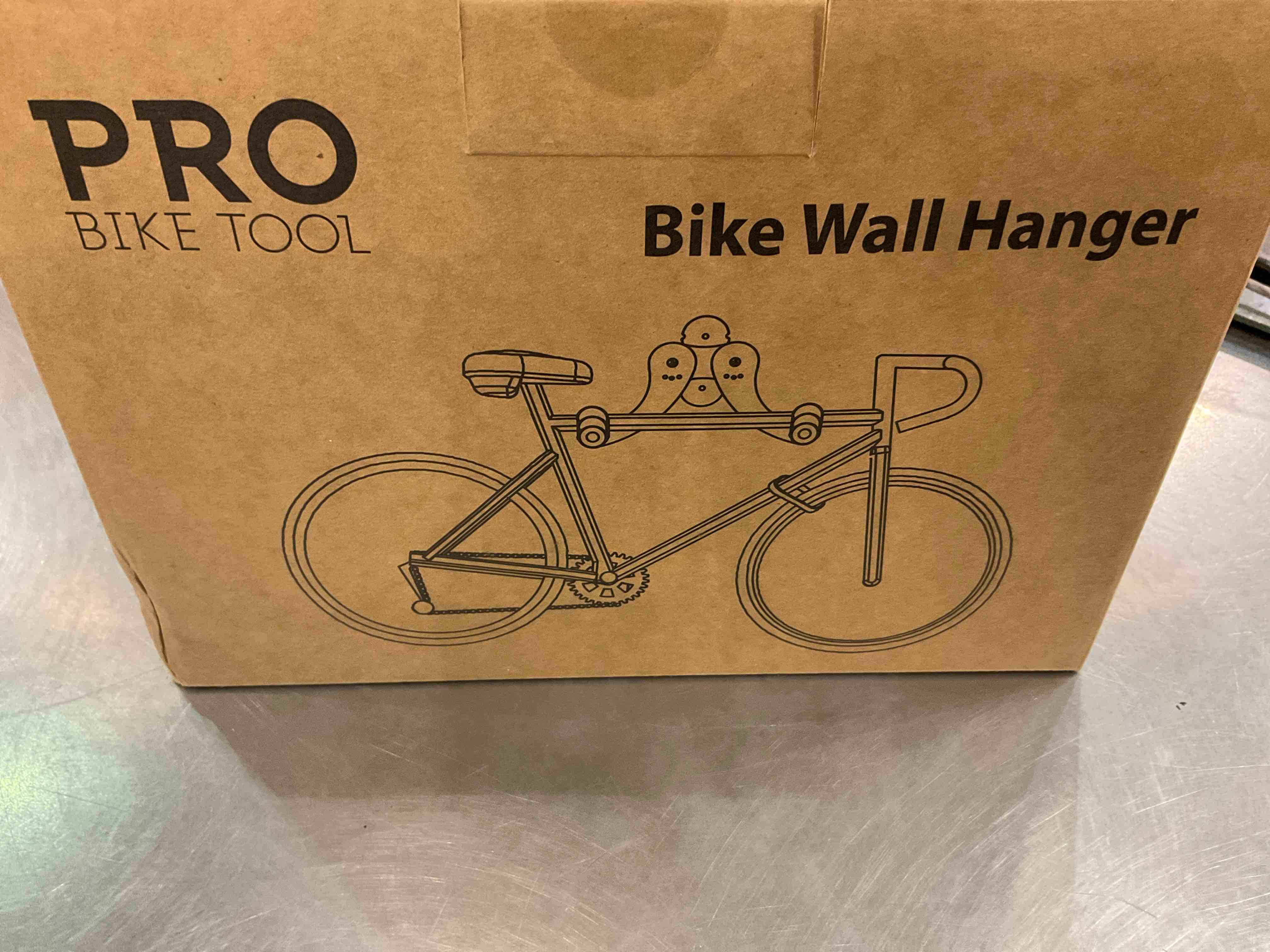 https://s3.amazonaws.com/lotting-images-prod/BargainHunt/EXS01325676_1712251700369.jpeg