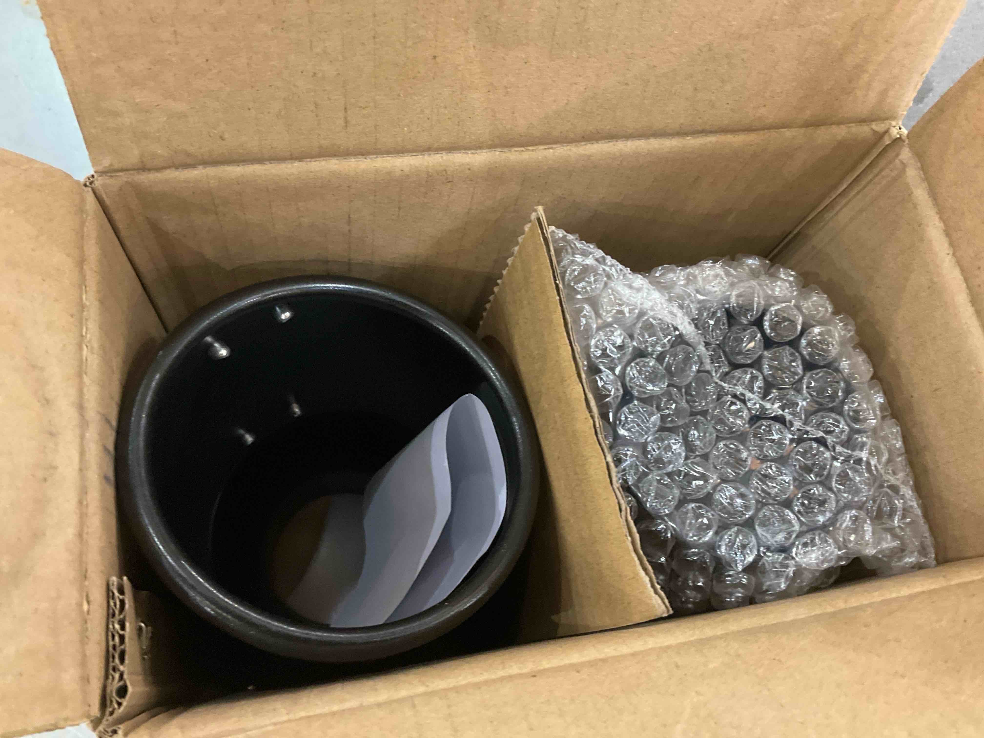 https://s3.amazonaws.com/lotting-images-prod/BargainHunt/EXS01325781_1712325927191.jpeg