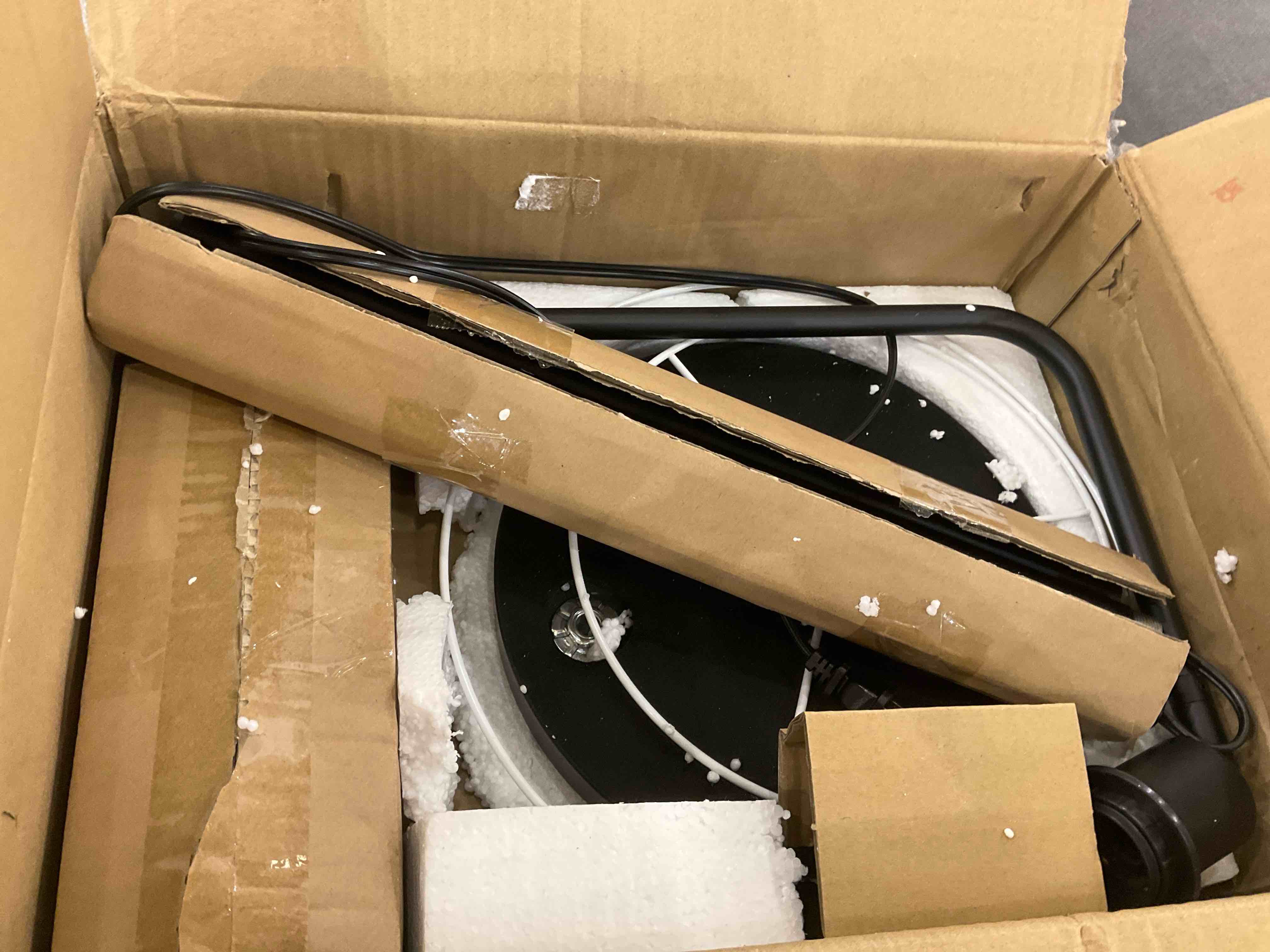 https://s3.amazonaws.com/lotting-images-prod/BargainHunt/EXS01325913_1712589237479.jpeg