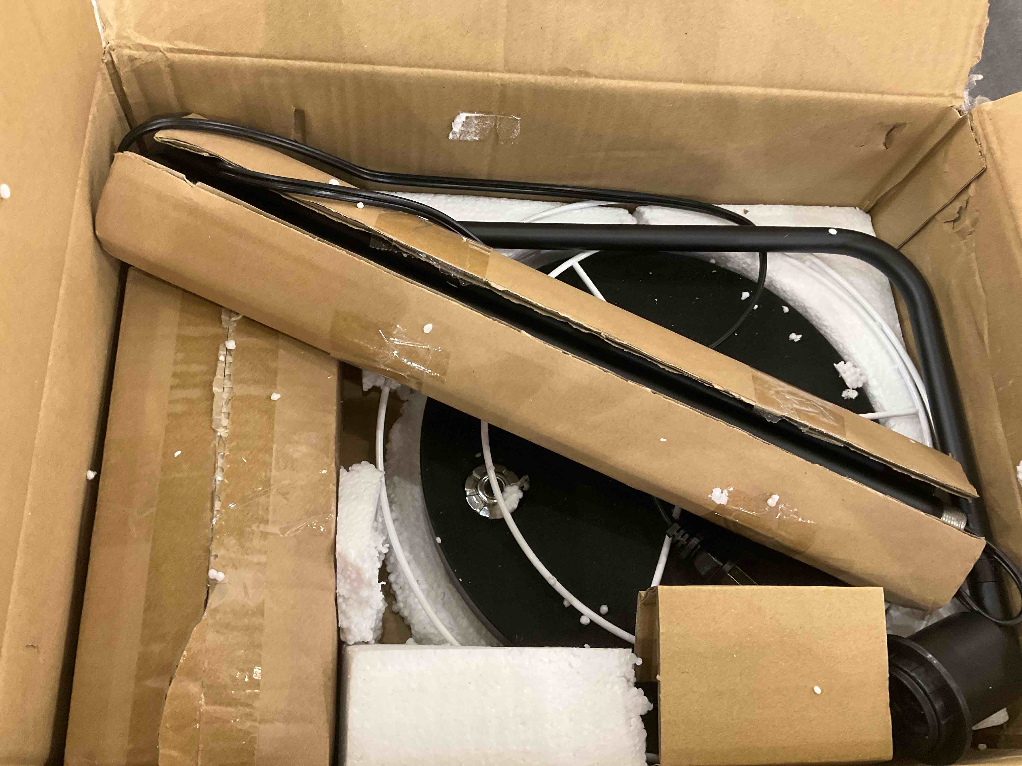 https://s3.amazonaws.com/lotting-images-prod/BargainHunt/EXS01325913_1712589239531.jpeg