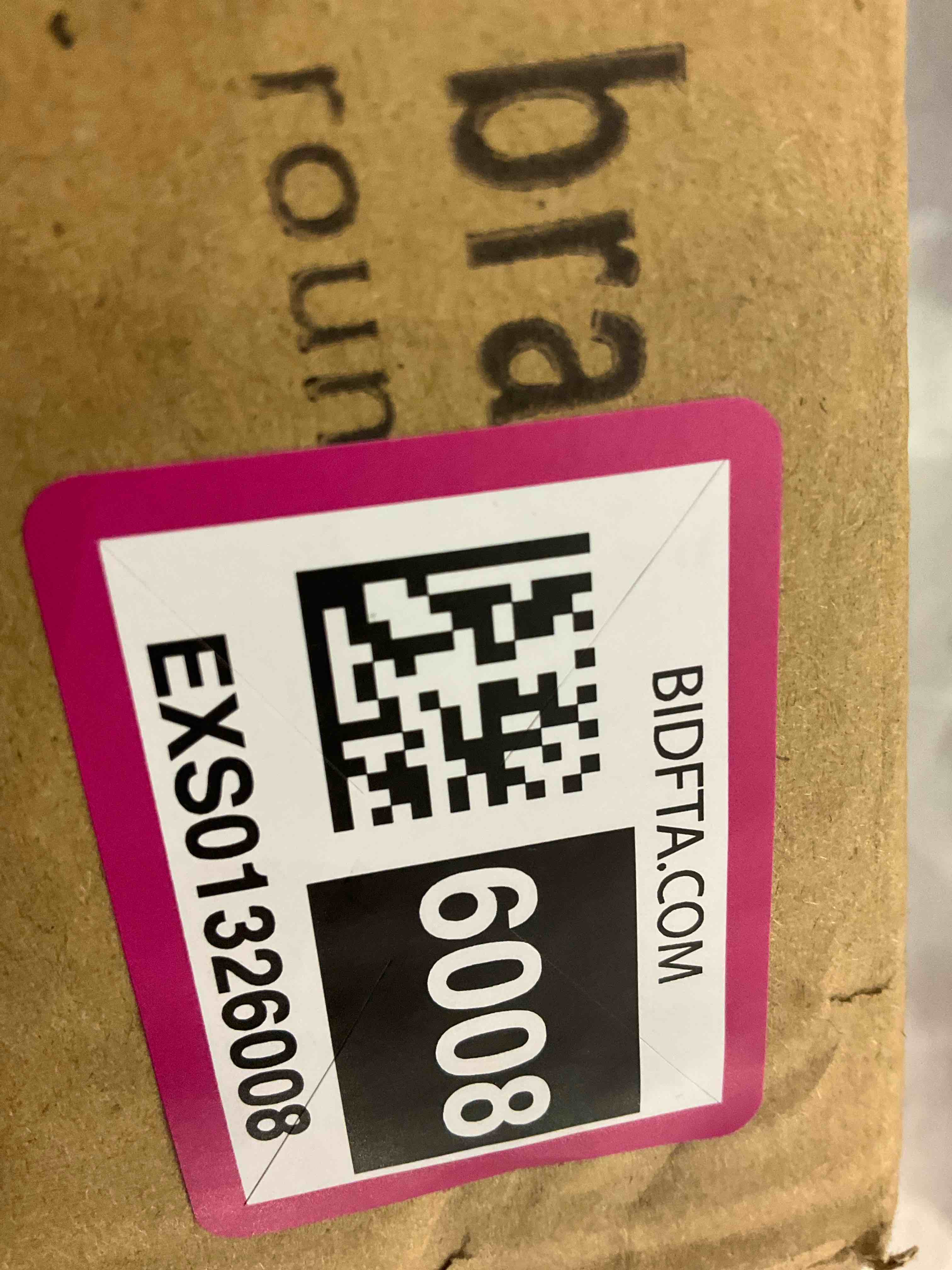 https://s3.amazonaws.com/lotting-images-prod/BargainHunt/EXS01326008_1711714004168.jpeg