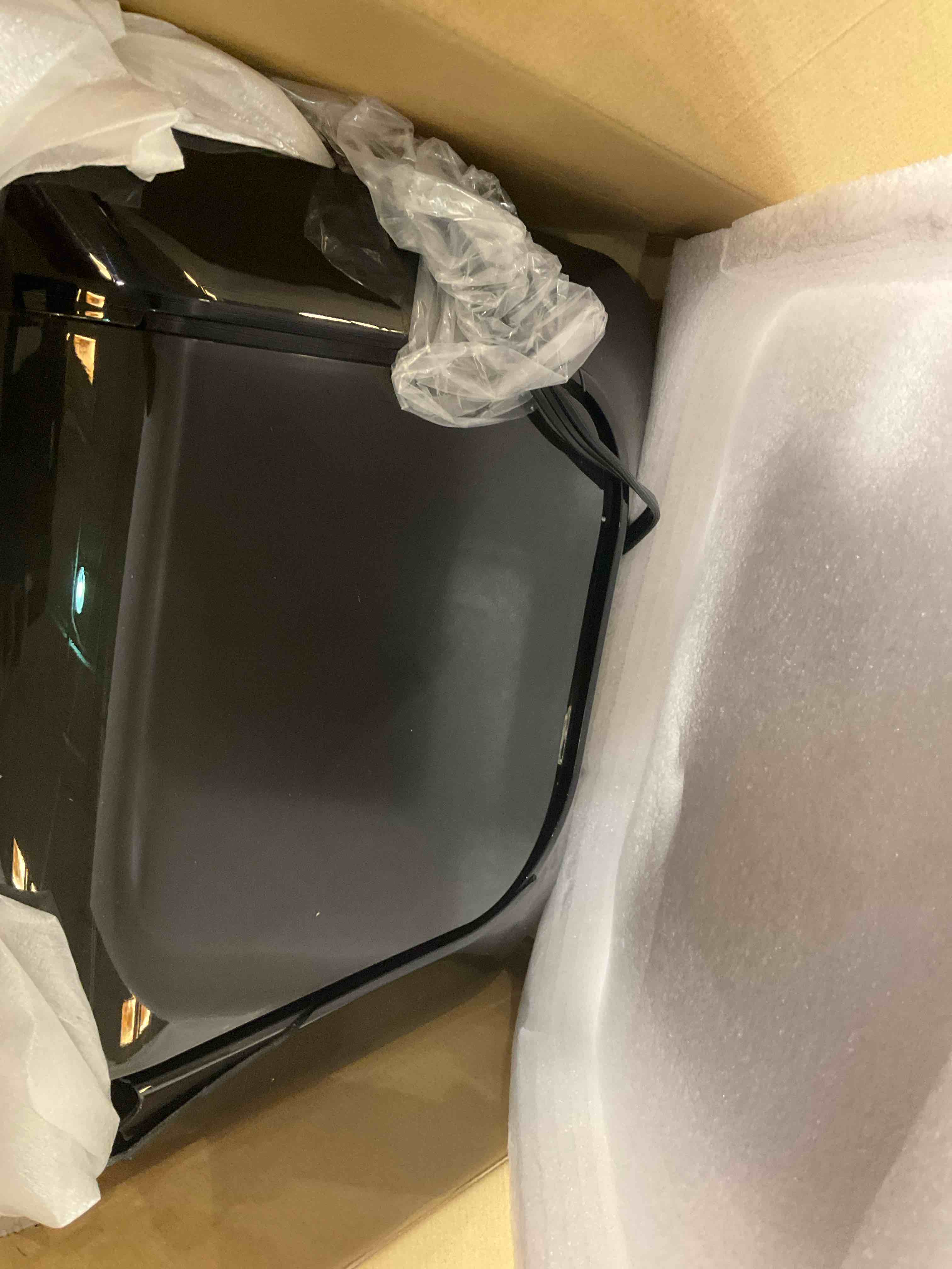 https://s3.amazonaws.com/lotting-images-prod/BargainHunt/EXS01326055_1711734001731.jpeg