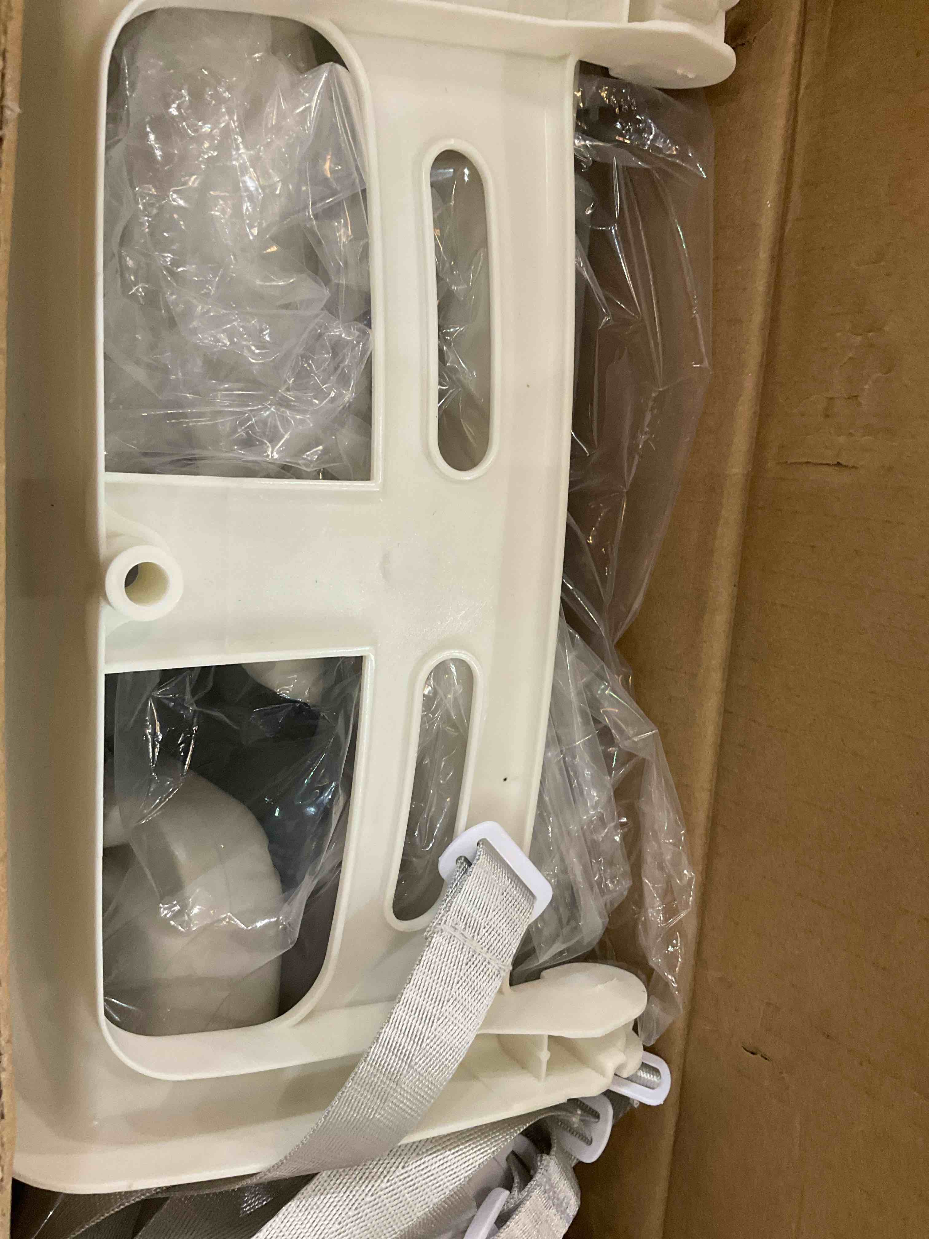 https://s3.amazonaws.com/lotting-images-prod/BargainHunt/EXS01326059_1711734503823.jpeg