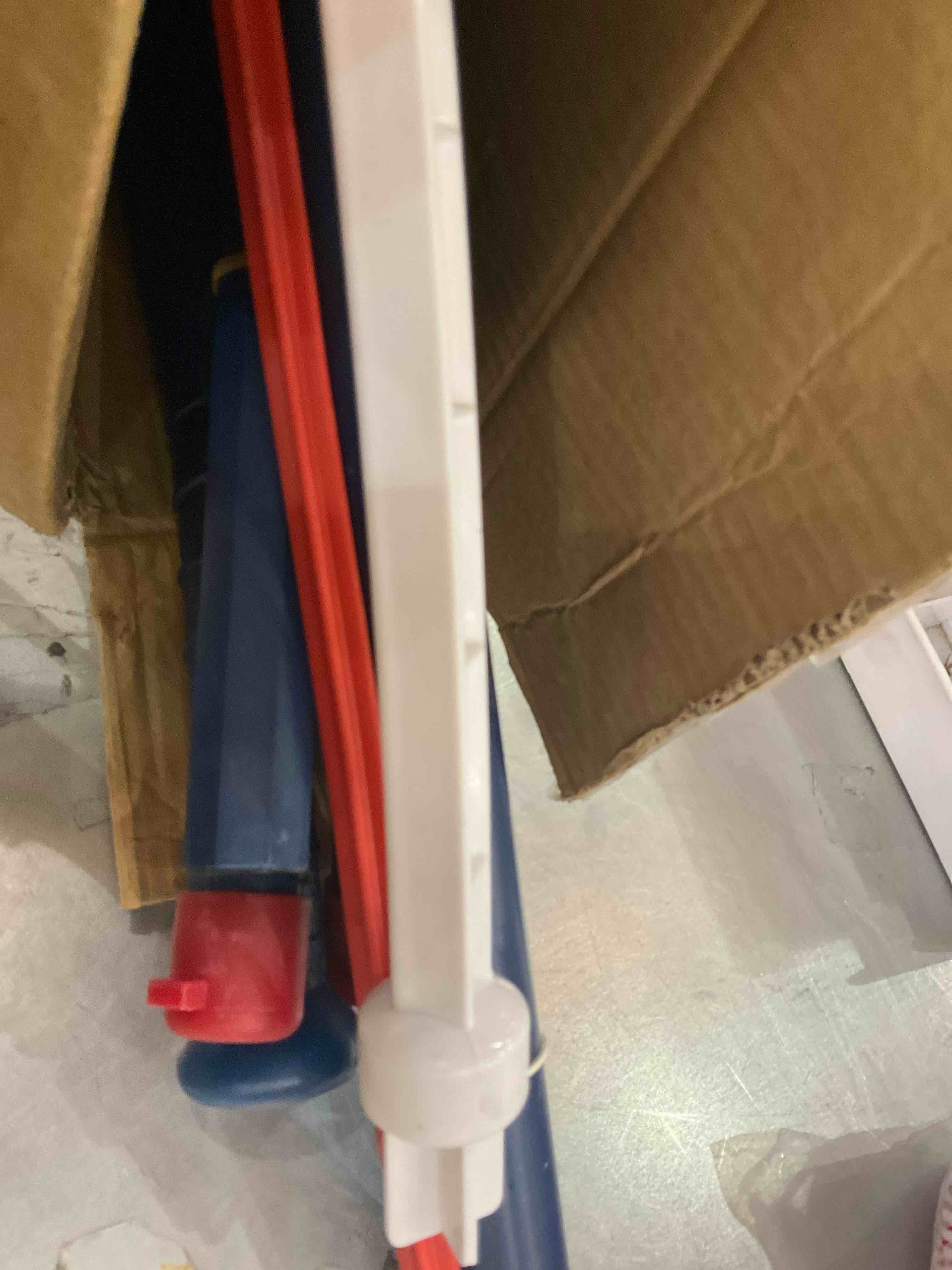 https://s3.amazonaws.com/lotting-images-prod/BargainHunt/EXS01326067_1711739109020.jpeg