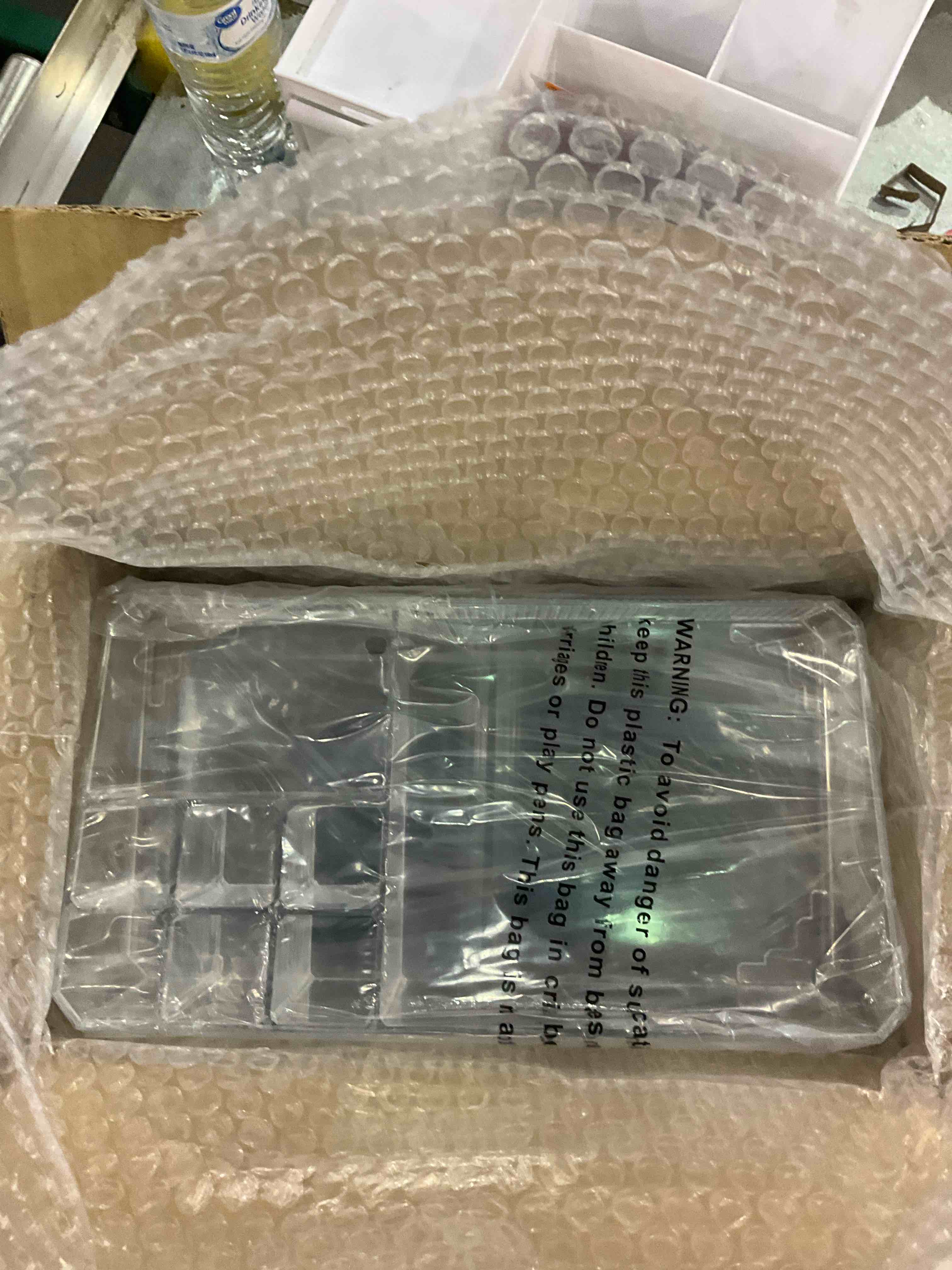 https://s3.amazonaws.com/lotting-images-prod/BargainHunt/EXS01326086_1712060739578.jpeg