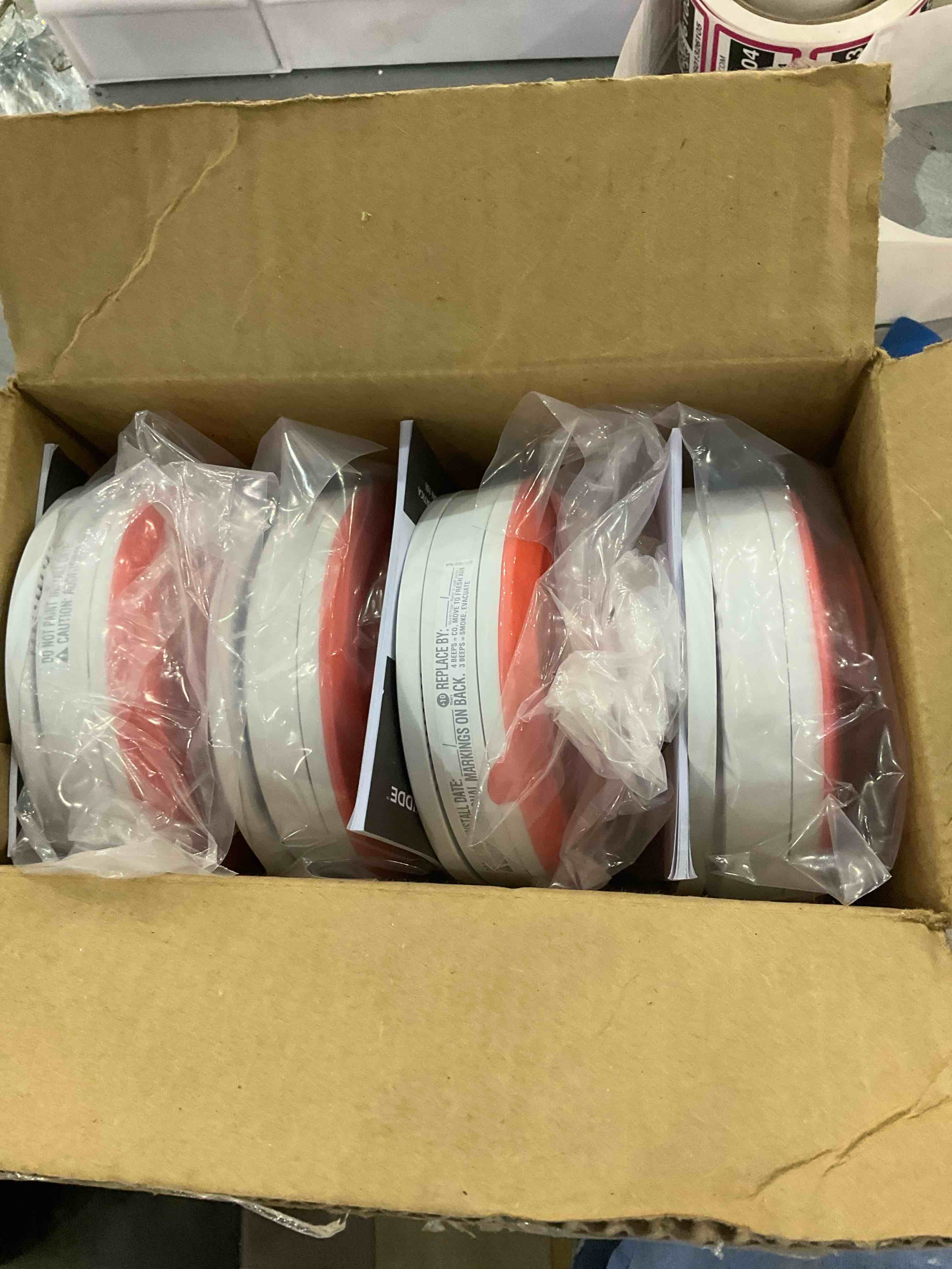 https://s3.amazonaws.com/lotting-images-prod/BargainHunt/EXS01326095_1712062429439.jpeg