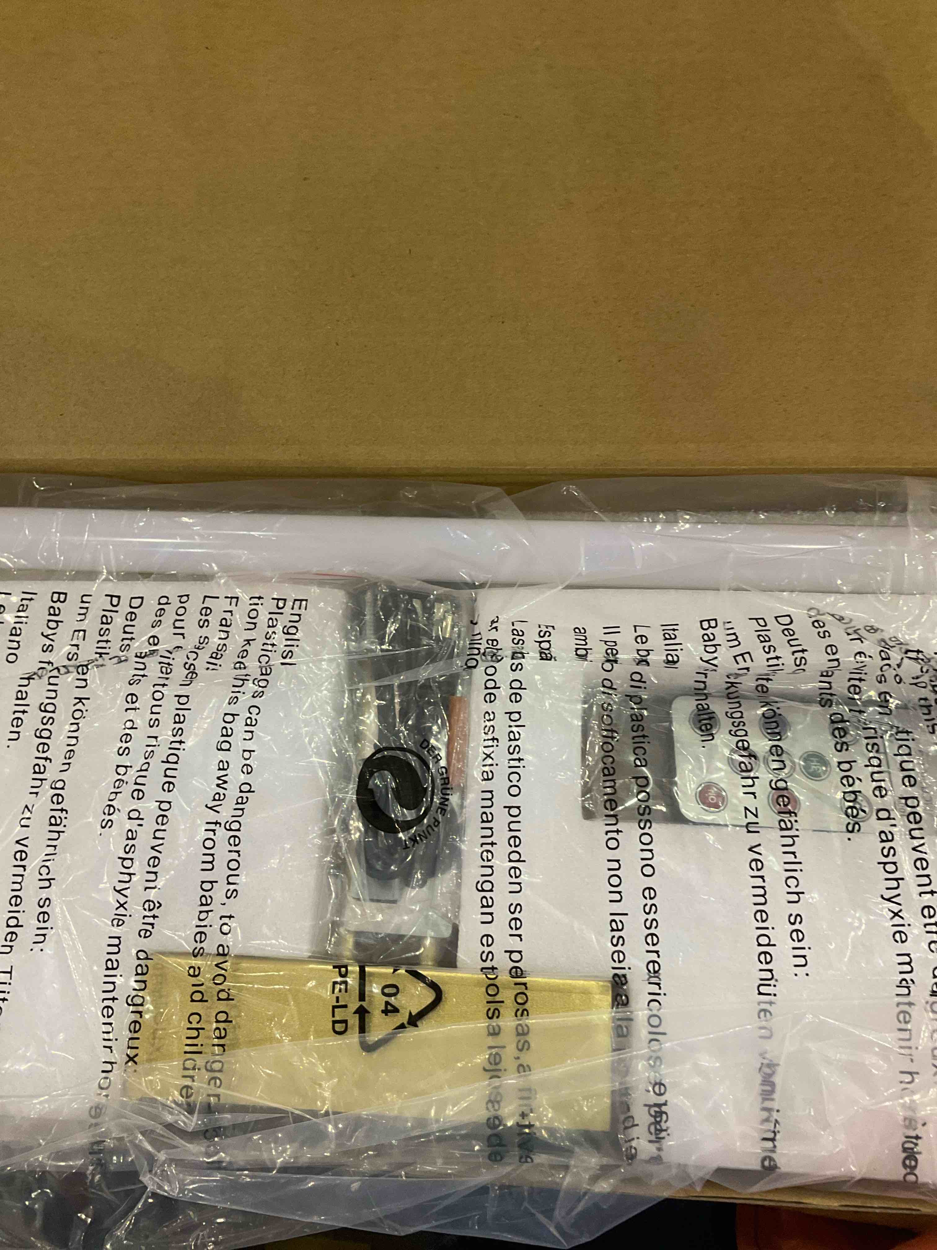 https://s3.amazonaws.com/lotting-images-prod/BargainHunt/EXS01326101_1712065520218.jpeg