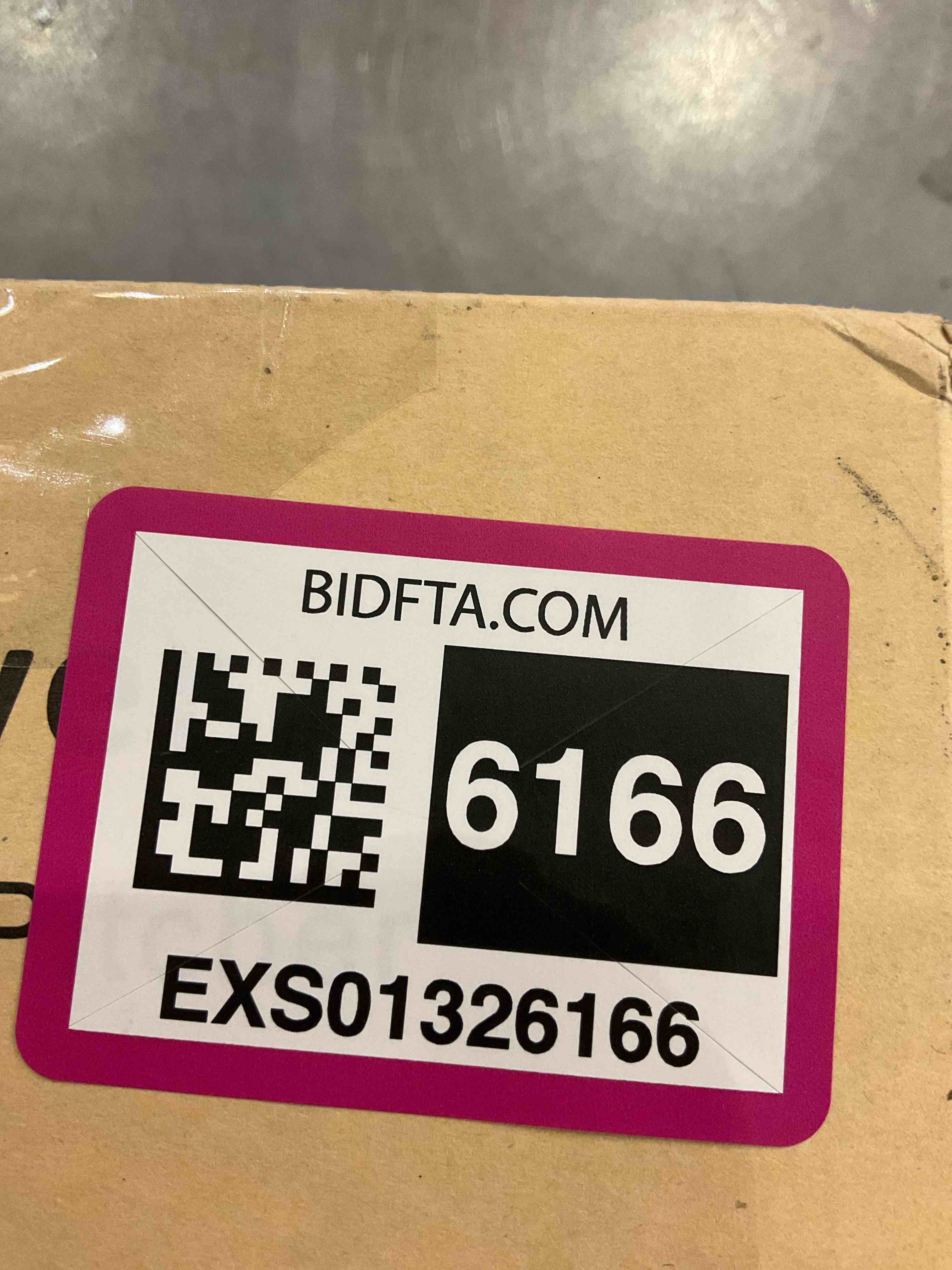 https://s3.amazonaws.com/lotting-images-prod/BargainHunt/EXS01326166_1712147936517.jpeg