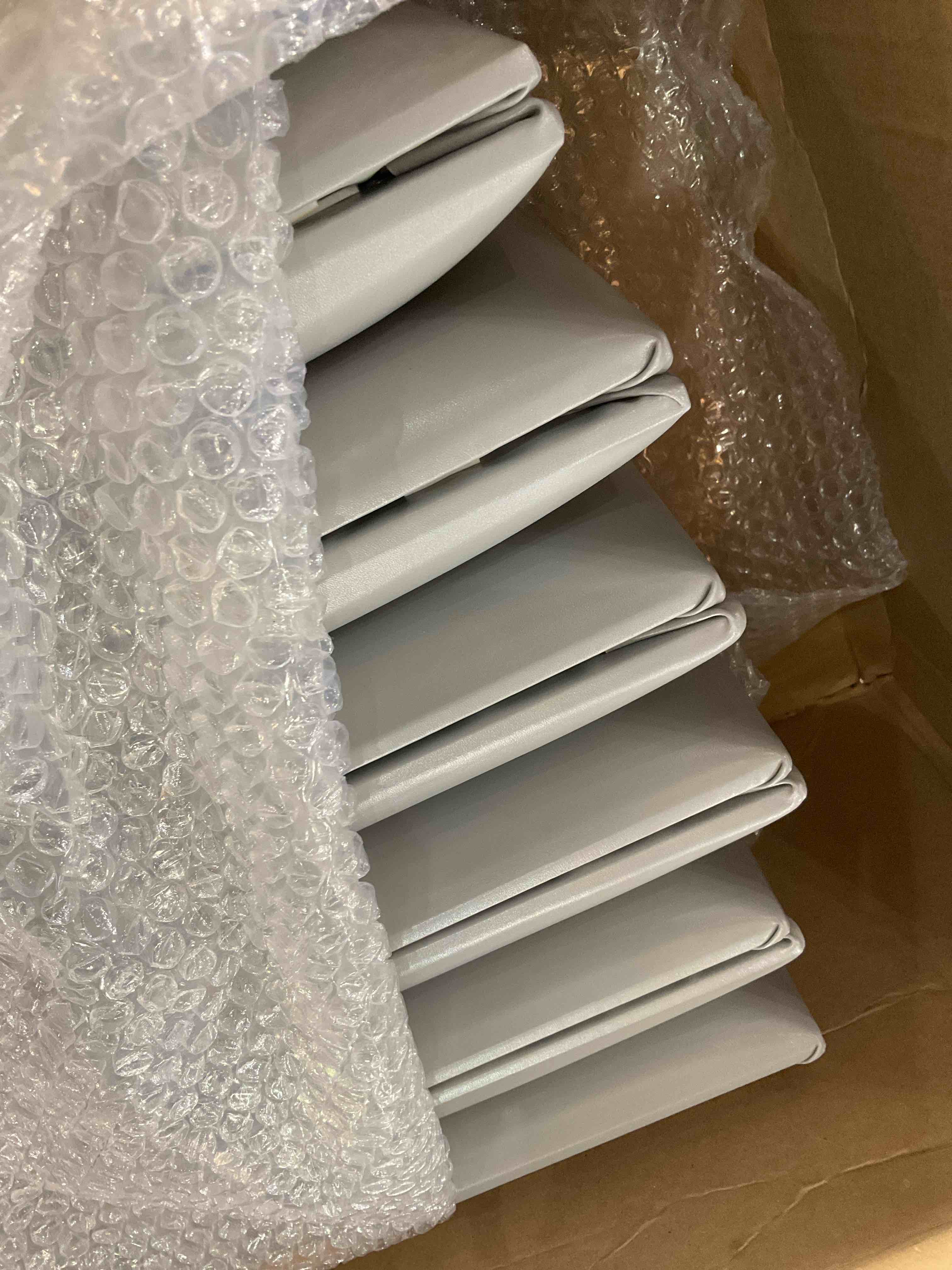 https://s3.amazonaws.com/lotting-images-prod/BargainHunt/EXS01326190_1712154552878.jpeg