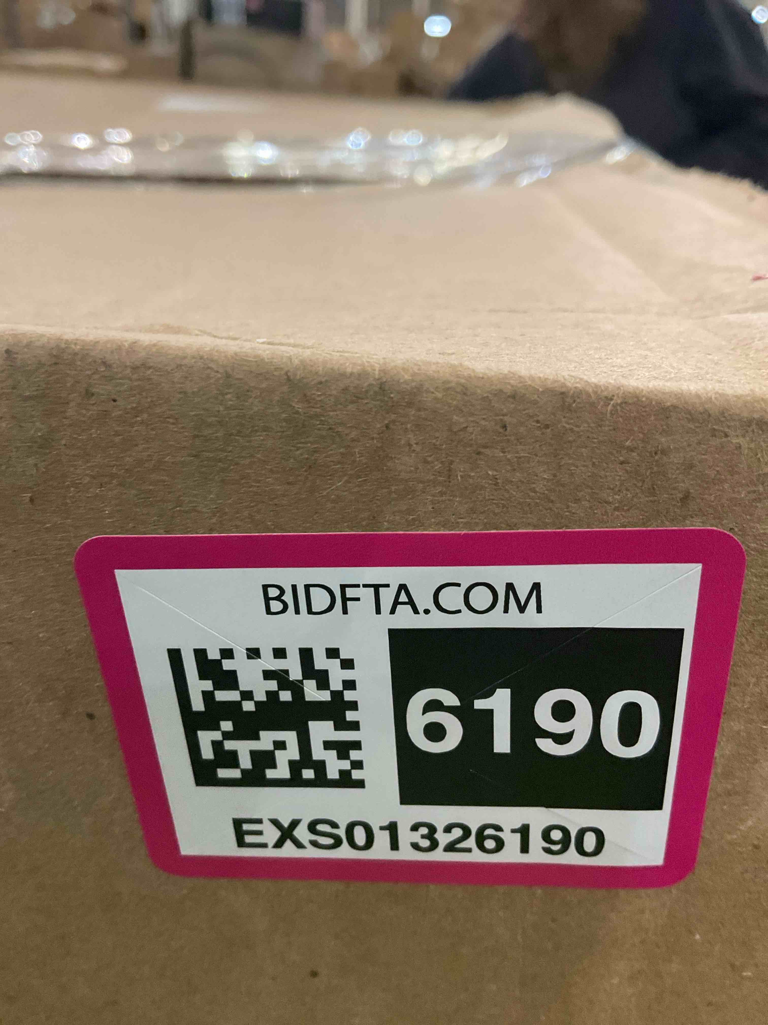 https://s3.amazonaws.com/lotting-images-prod/BargainHunt/EXS01326190_1712154582735.jpeg