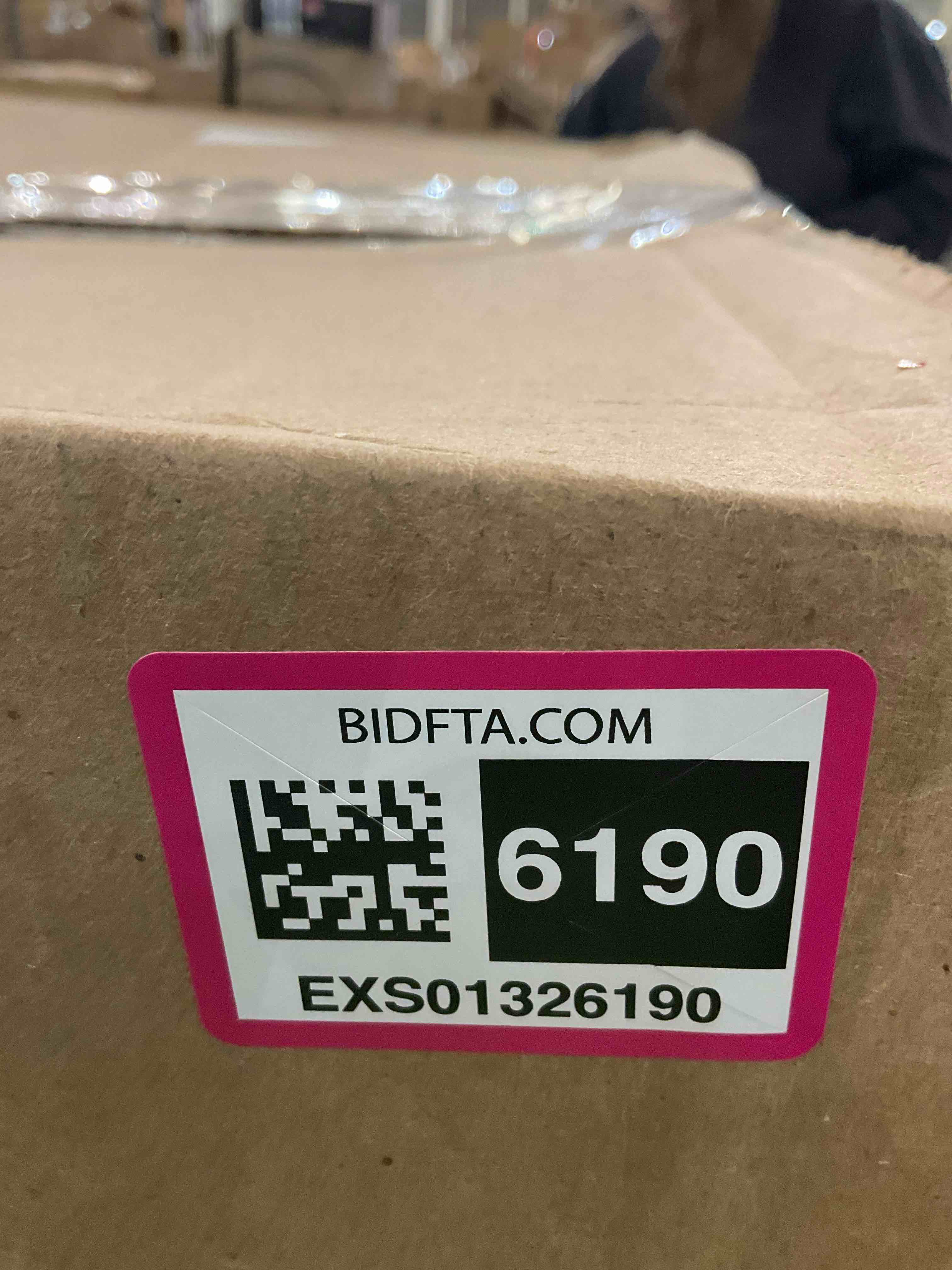 https://s3.amazonaws.com/lotting-images-prod/BargainHunt/EXS01326190_1712154583979.jpeg