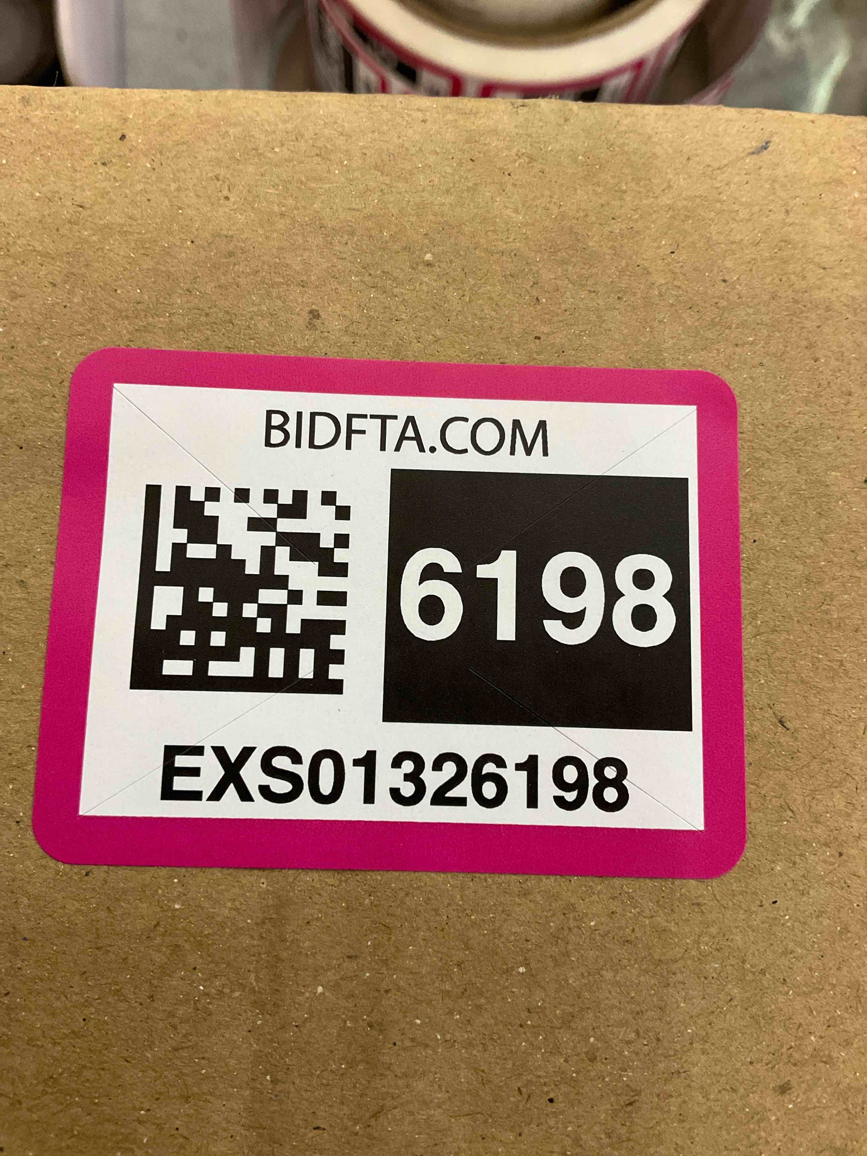 https://s3.amazonaws.com/lotting-images-prod/BargainHunt/EXS01326198_1712156475844.jpeg