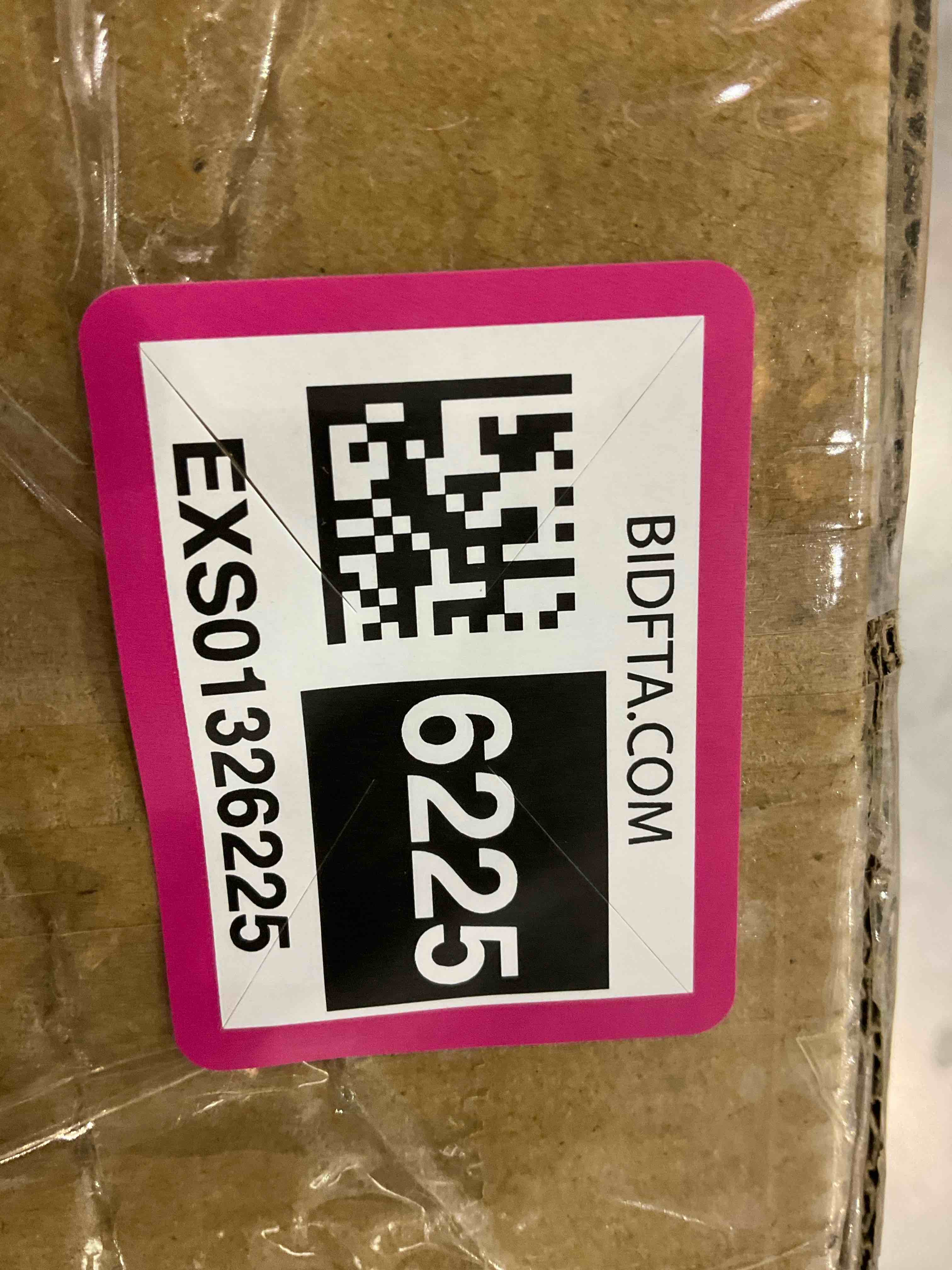 https://s3.amazonaws.com/lotting-images-prod/BargainHunt/EXS01326225_1712170022533.jpeg