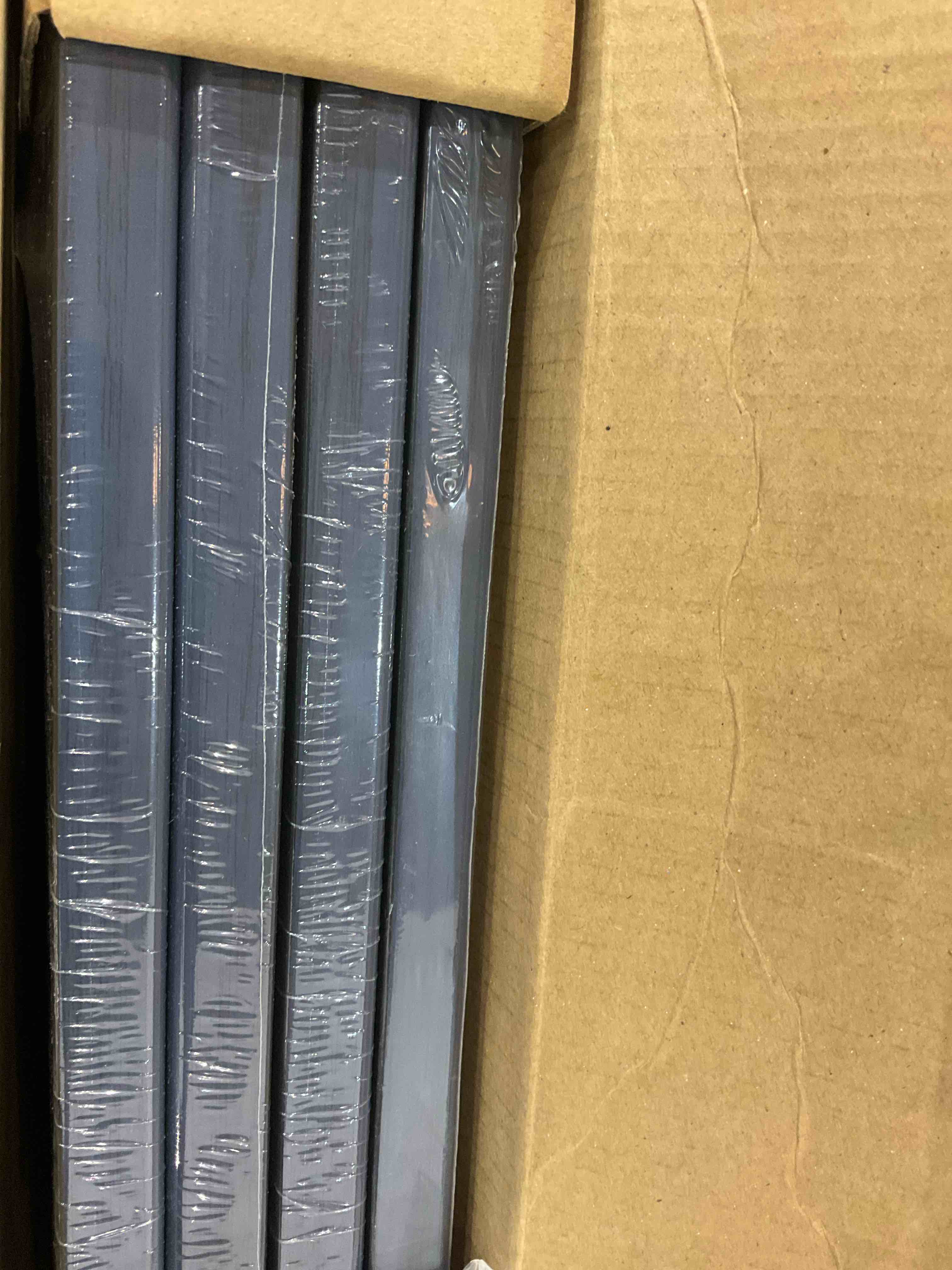 https://s3.amazonaws.com/lotting-images-prod/BargainHunt/EXS01326330_1712324242567.jpeg