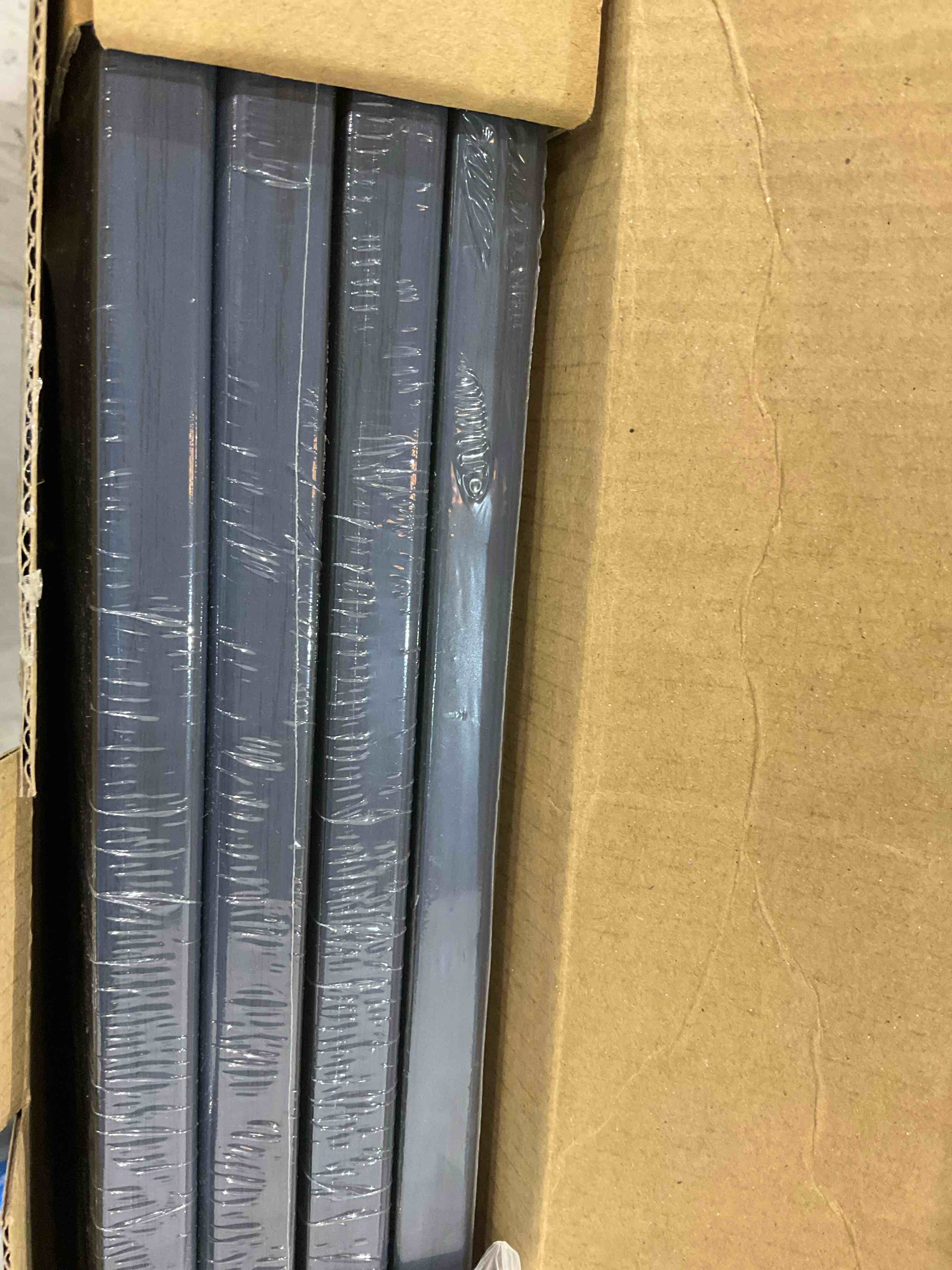 https://s3.amazonaws.com/lotting-images-prod/BargainHunt/EXS01326330_1712324243555.jpeg
