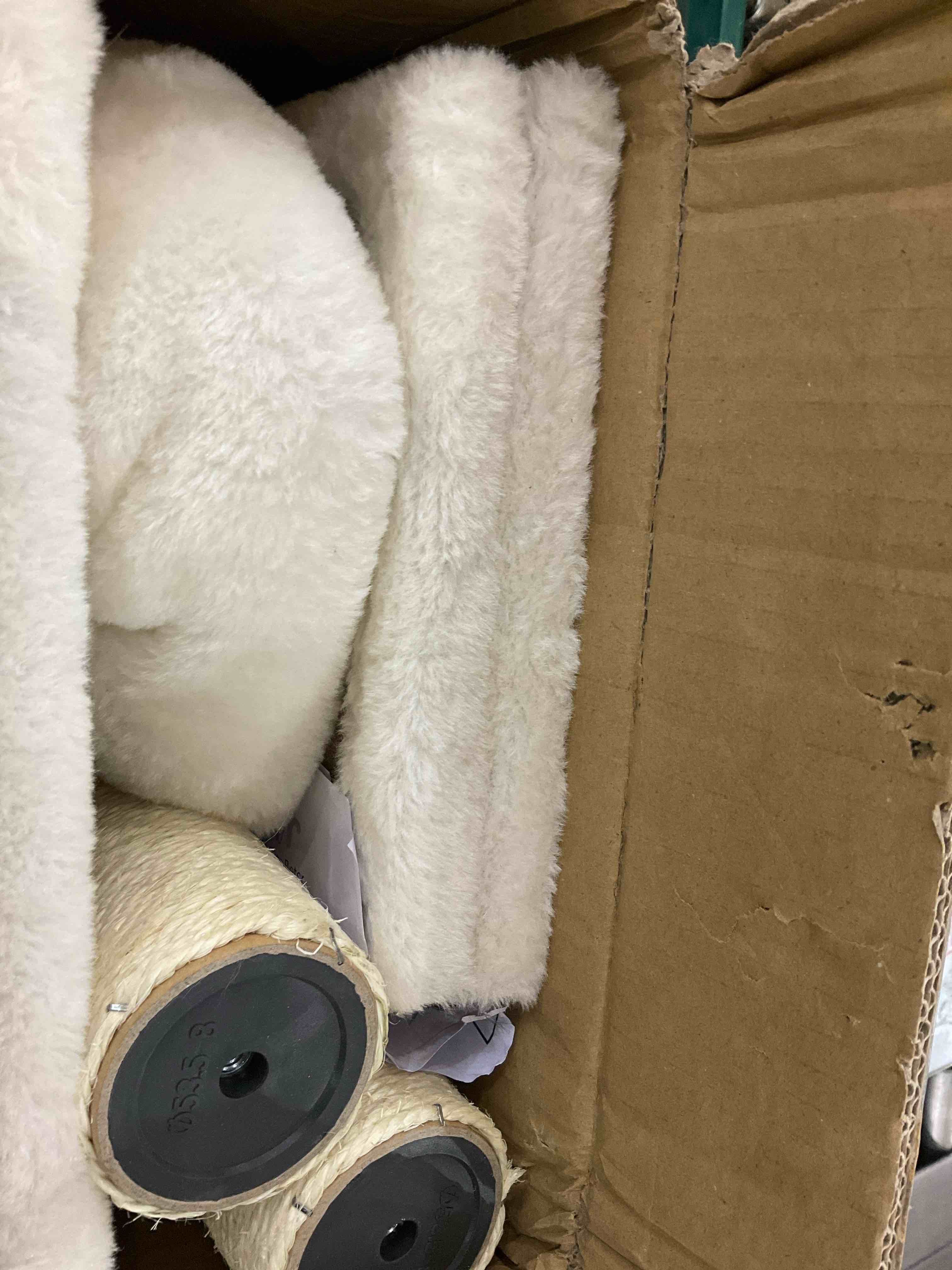 https://s3.amazonaws.com/lotting-images-prod/BargainHunt/EXS01326331_1712324464083.jpeg