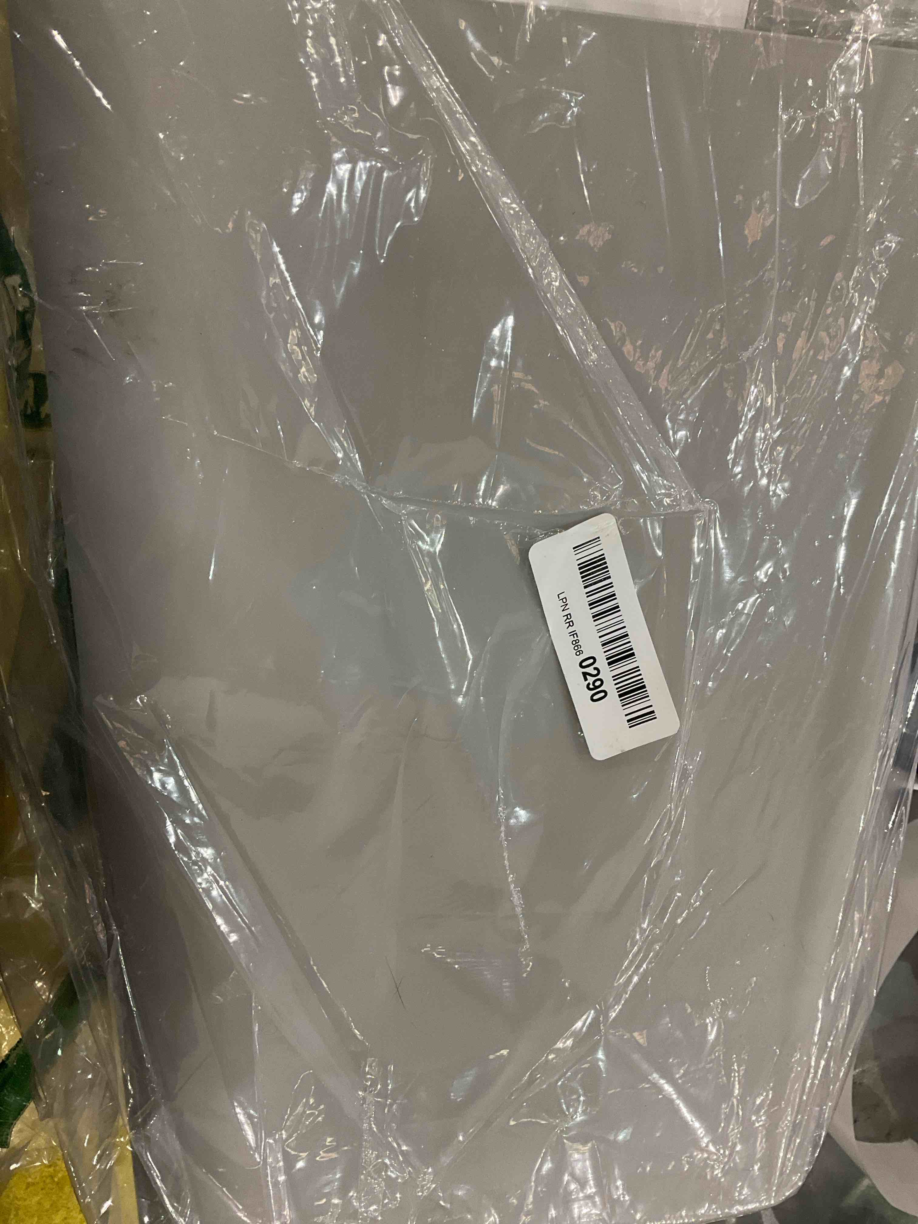 https://s3.amazonaws.com/lotting-images-prod/BargainHunt/EXS01326332_1712324546196.jpeg